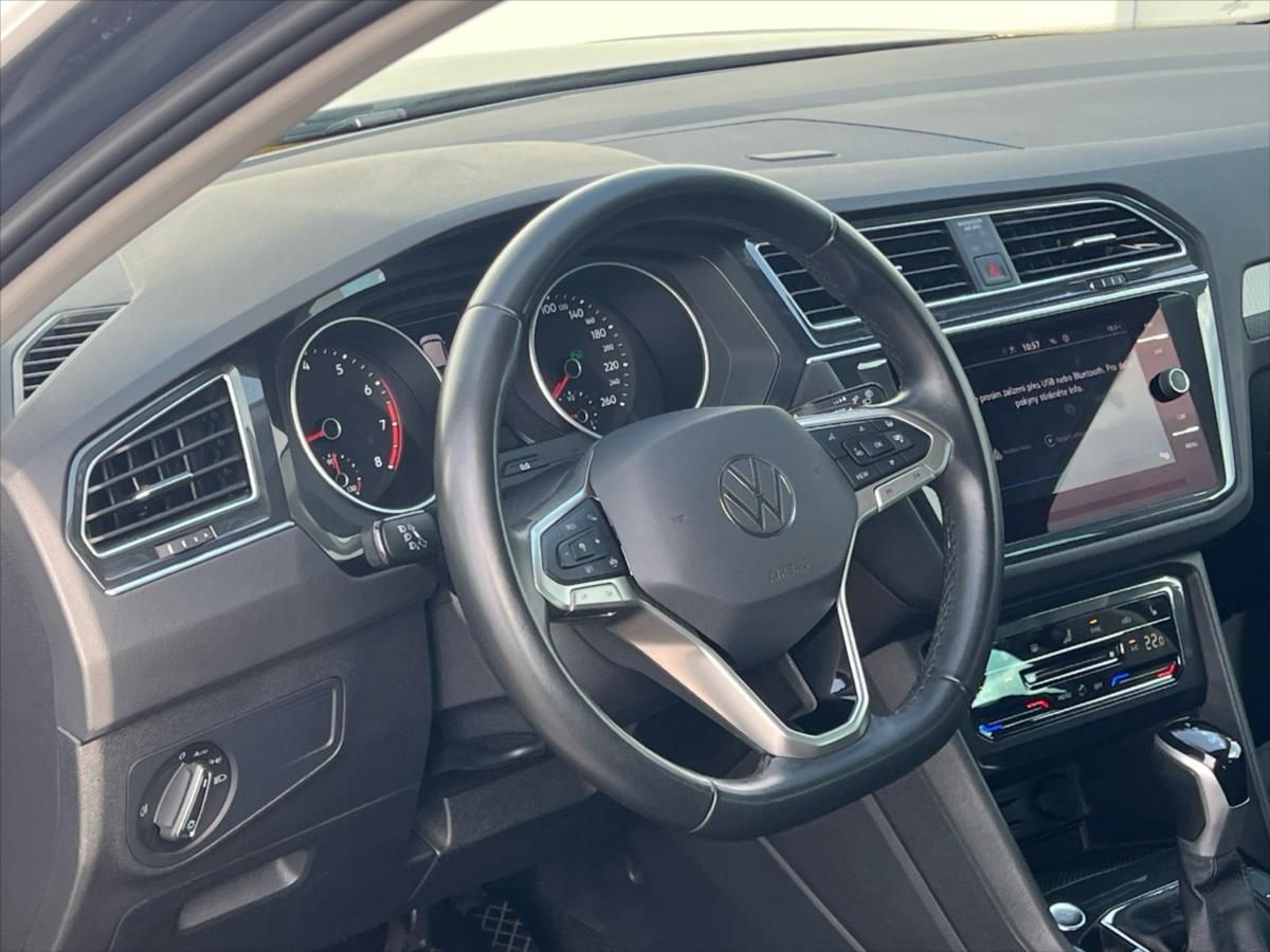 Volkswagen Tiguan, 1,5 TSi 110kW 7DSG LIFE  REZER - fotka 6