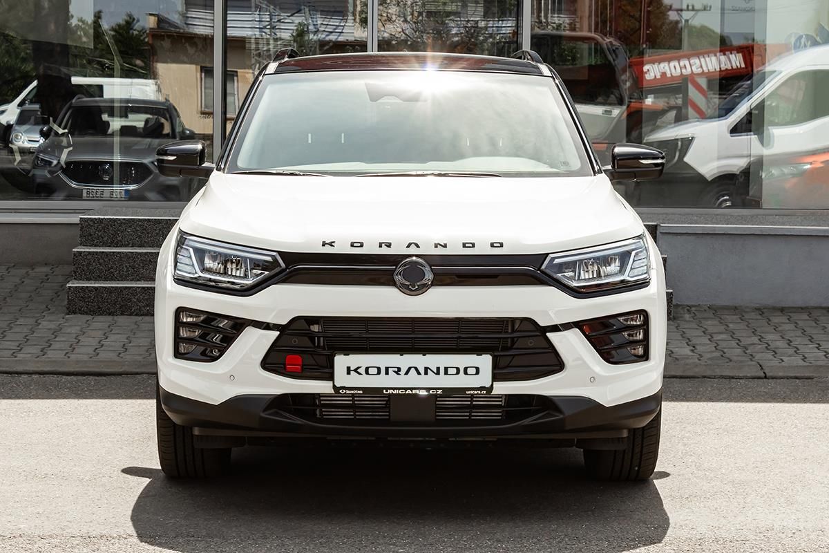 SsangYong Korando, 1,5 GDI 2WD AT STYLE+TECH+BLAK - fotka 2
