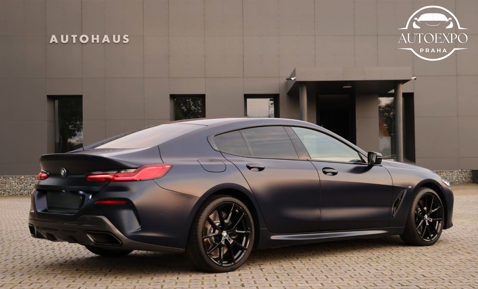 BMW Řada 8, 840d xDrive Carbon* - fotka 3