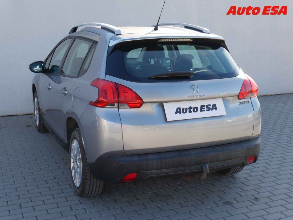 Peugeot 2008, 1.2pt - fotka 6