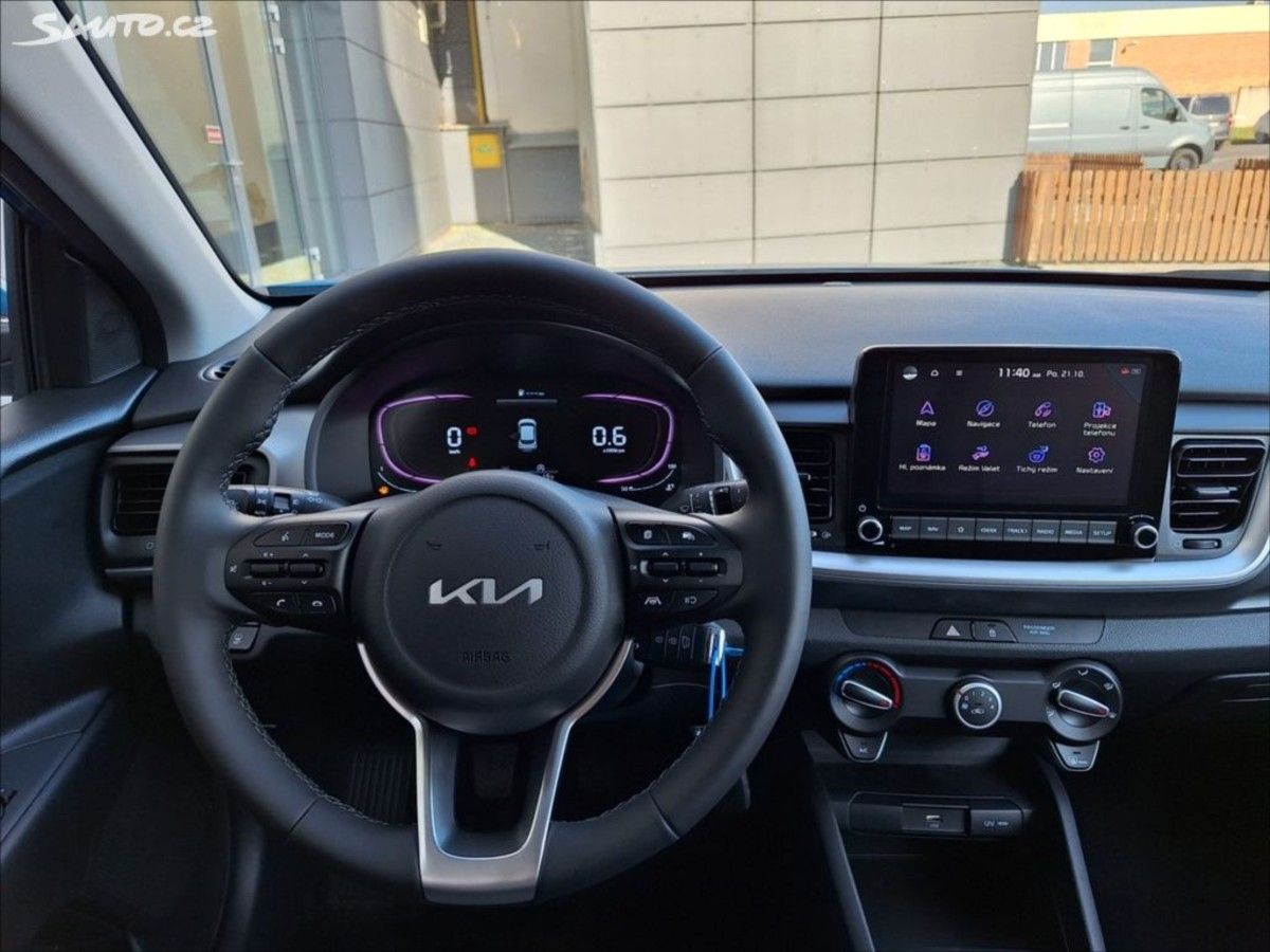 Kia Stonic, 1,2 SPIN - fotka 3