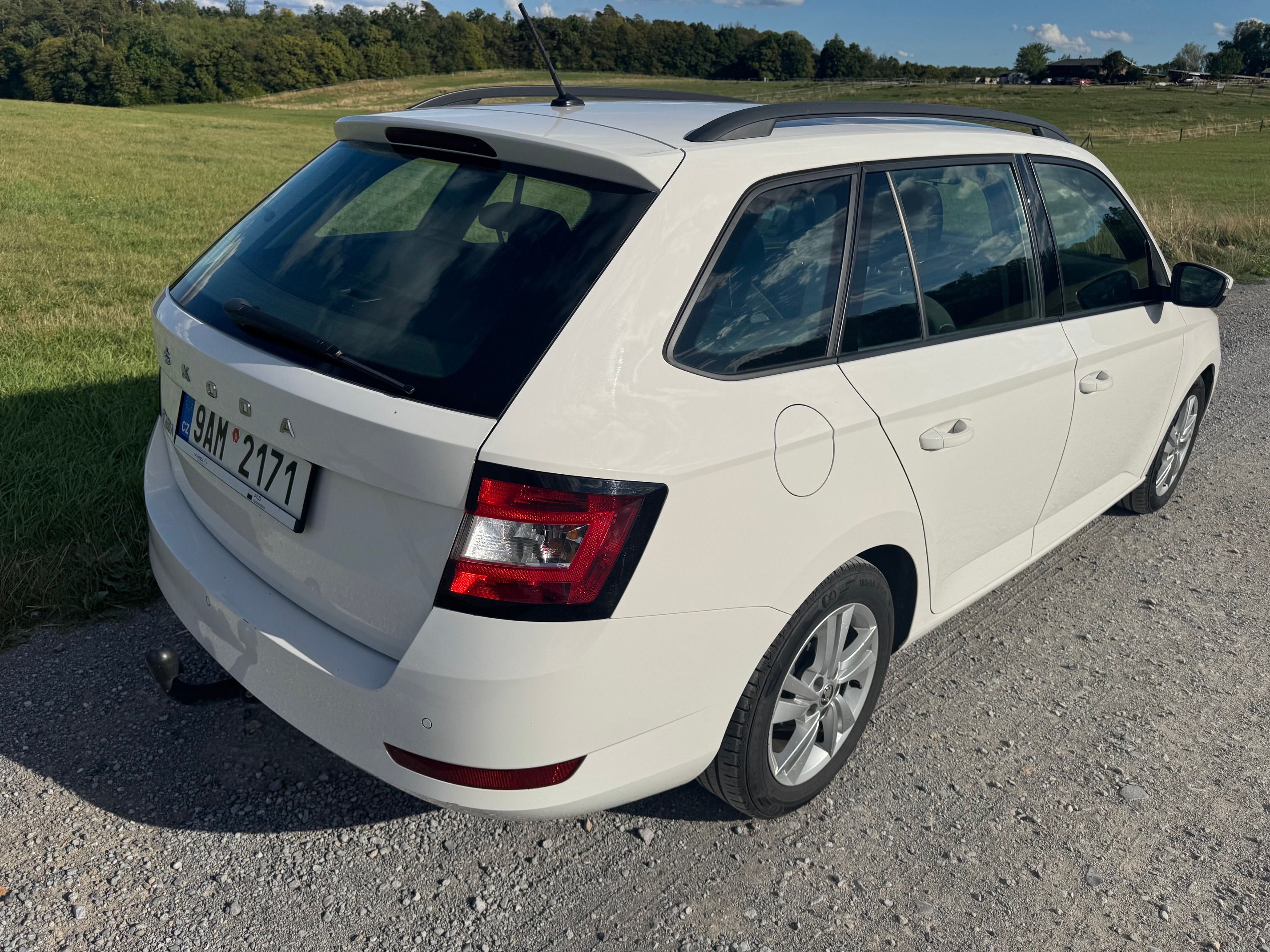 Škoda Fabia, 1.0TSI AMBITION+ 2x KOLA ČR - fotka 3