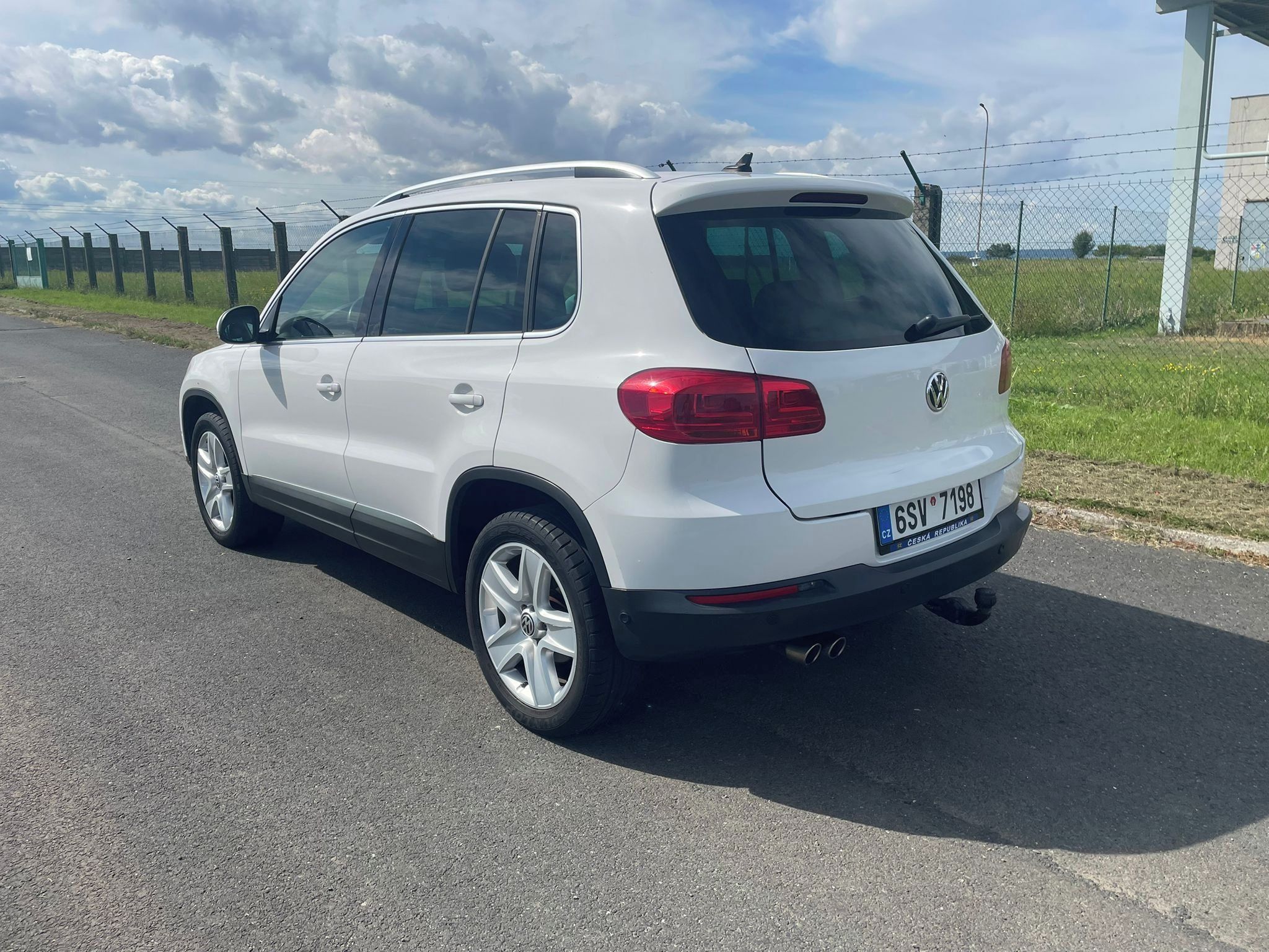 Volkswagen Tiguan, 2.0 125kw, 4X4, WEBASTO,VÝBAVA - fotka 4