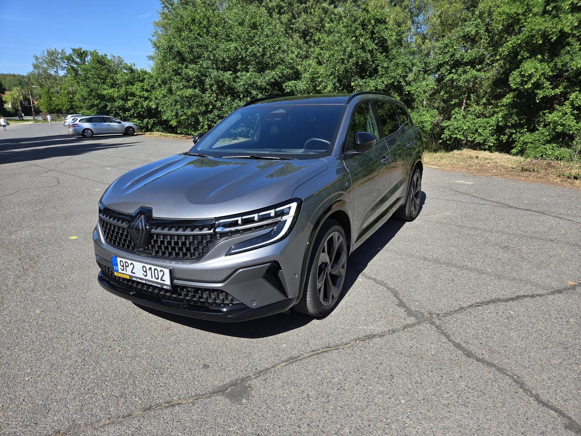 Renault Espace, esprit Alpine E-Tech 7 míst - fotka 2