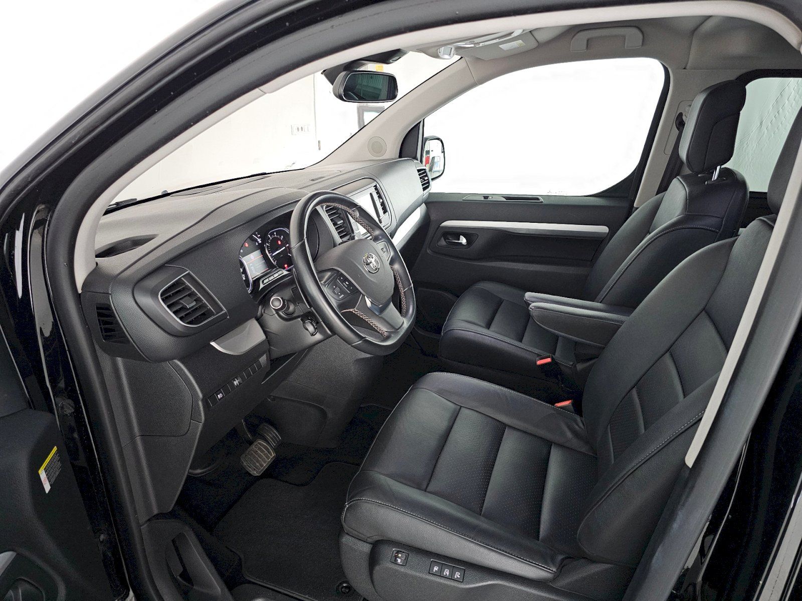 Toyota Proace Verso, 2.0D L2 130kW VIP 7S - fotka 6