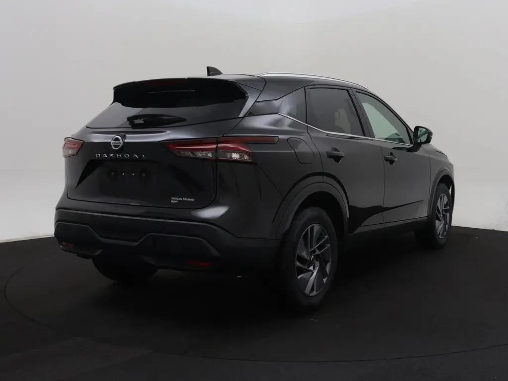 Nissan Qashqai, 1.3T 110kW ACC Panorama DPH - fotka 2