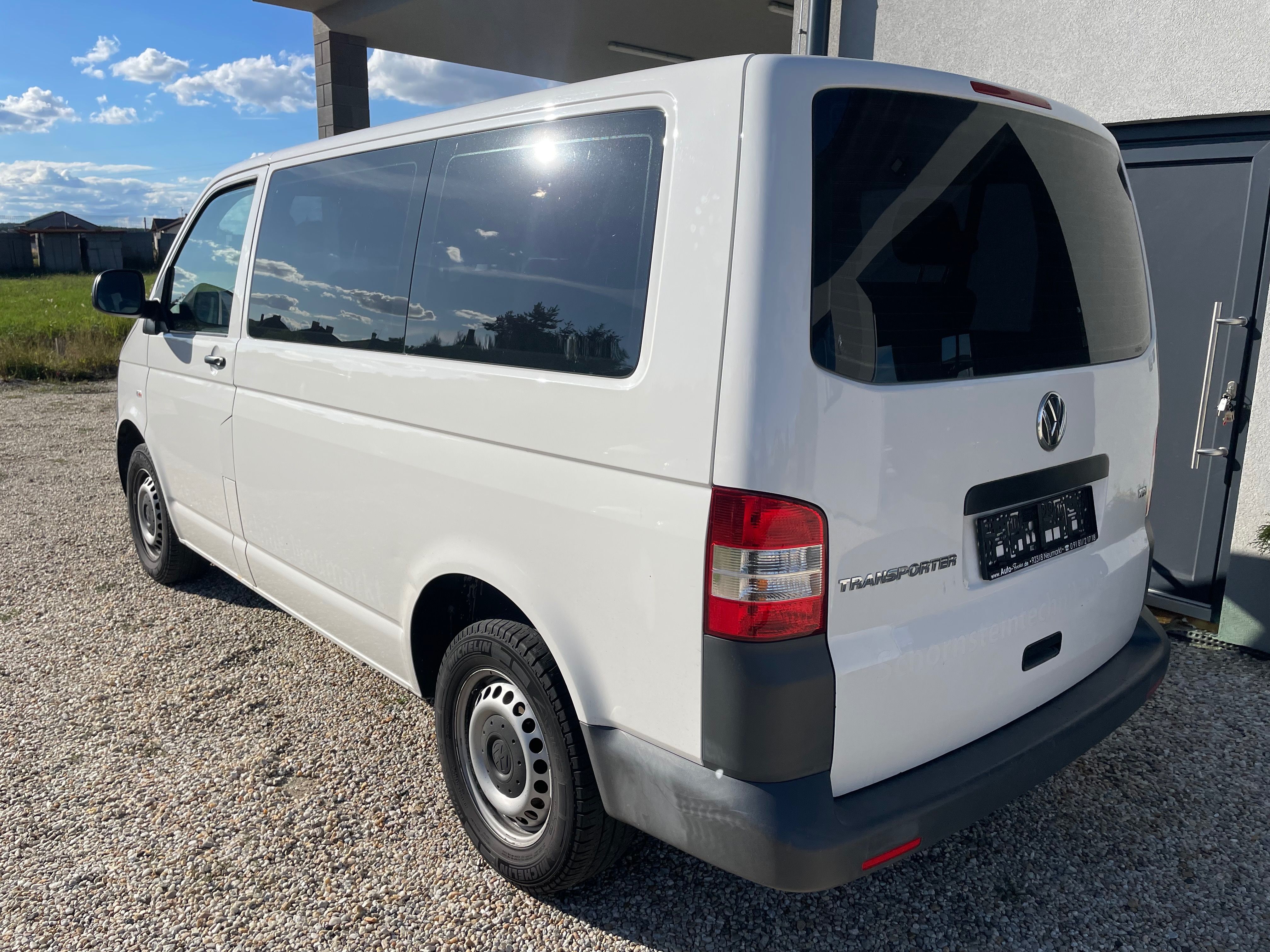 Volkswagen Transporter, T5 COMBI 9 MÍST 103KW MR 2012 - fotka 2