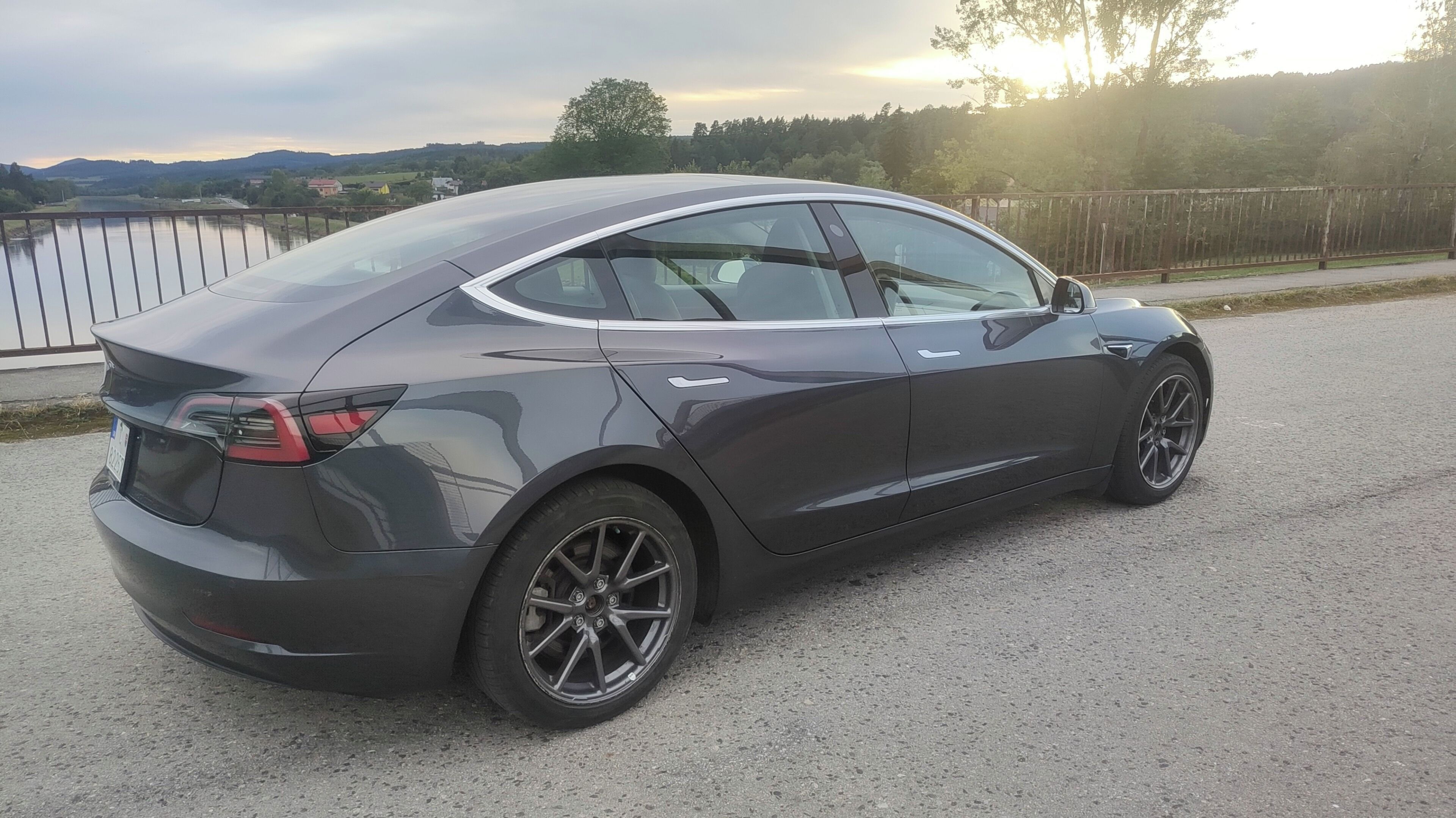 Tesla Model 3, Tesla model 3 standard range + - fotka 2