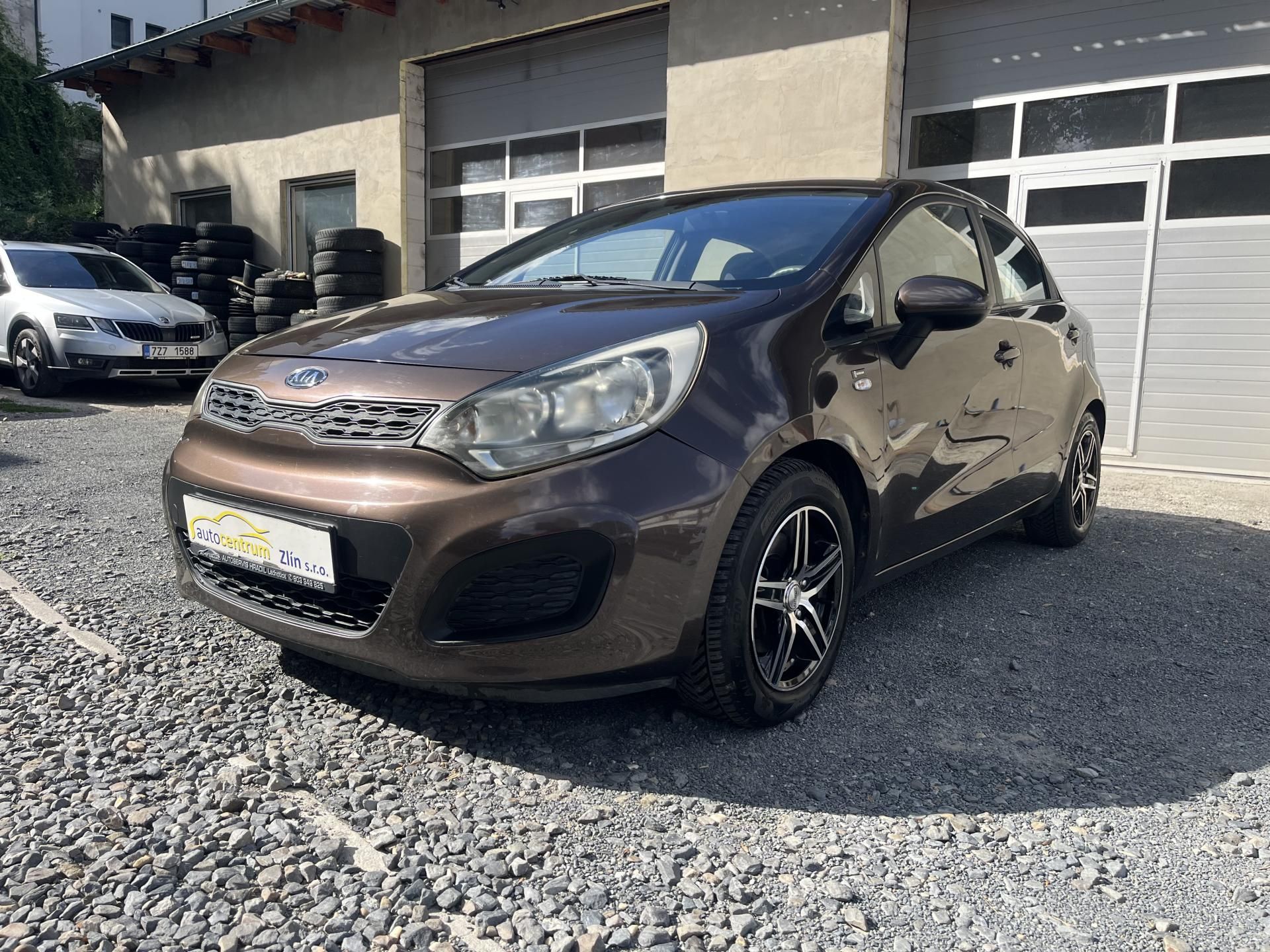 Kia Rio, 1,25 CVVT 62 Kw TAŽNÉ - fotka 3