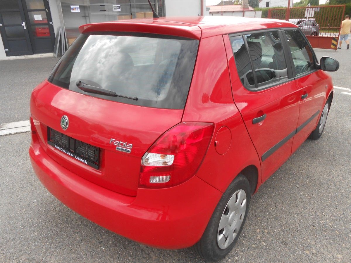Škoda Fabia, 1,2 44Kw - fotka 6