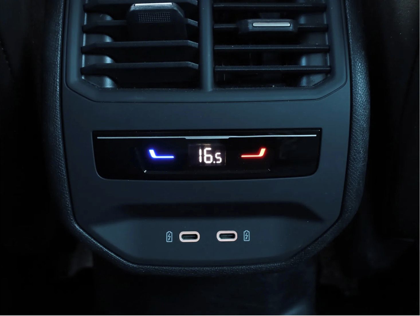 Seat Leon, Sportstourer 1.4 TSI e-hybrid - fotka 6
