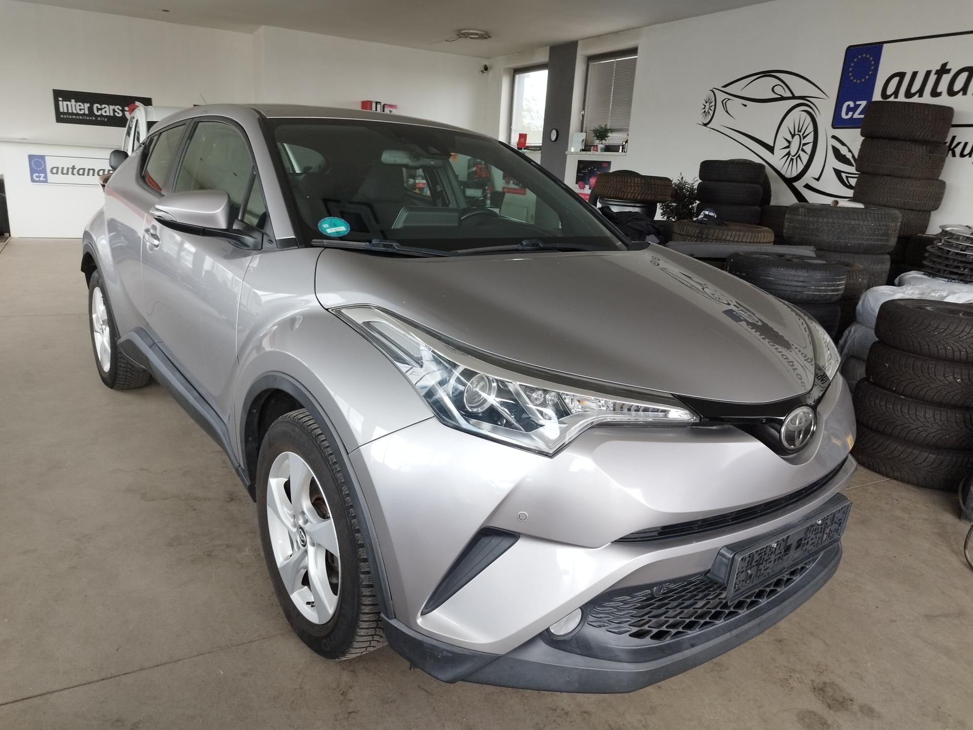 Toyota C-HR, 1,2I,85KW,AUTOMAT,4X4,ALU,LED
