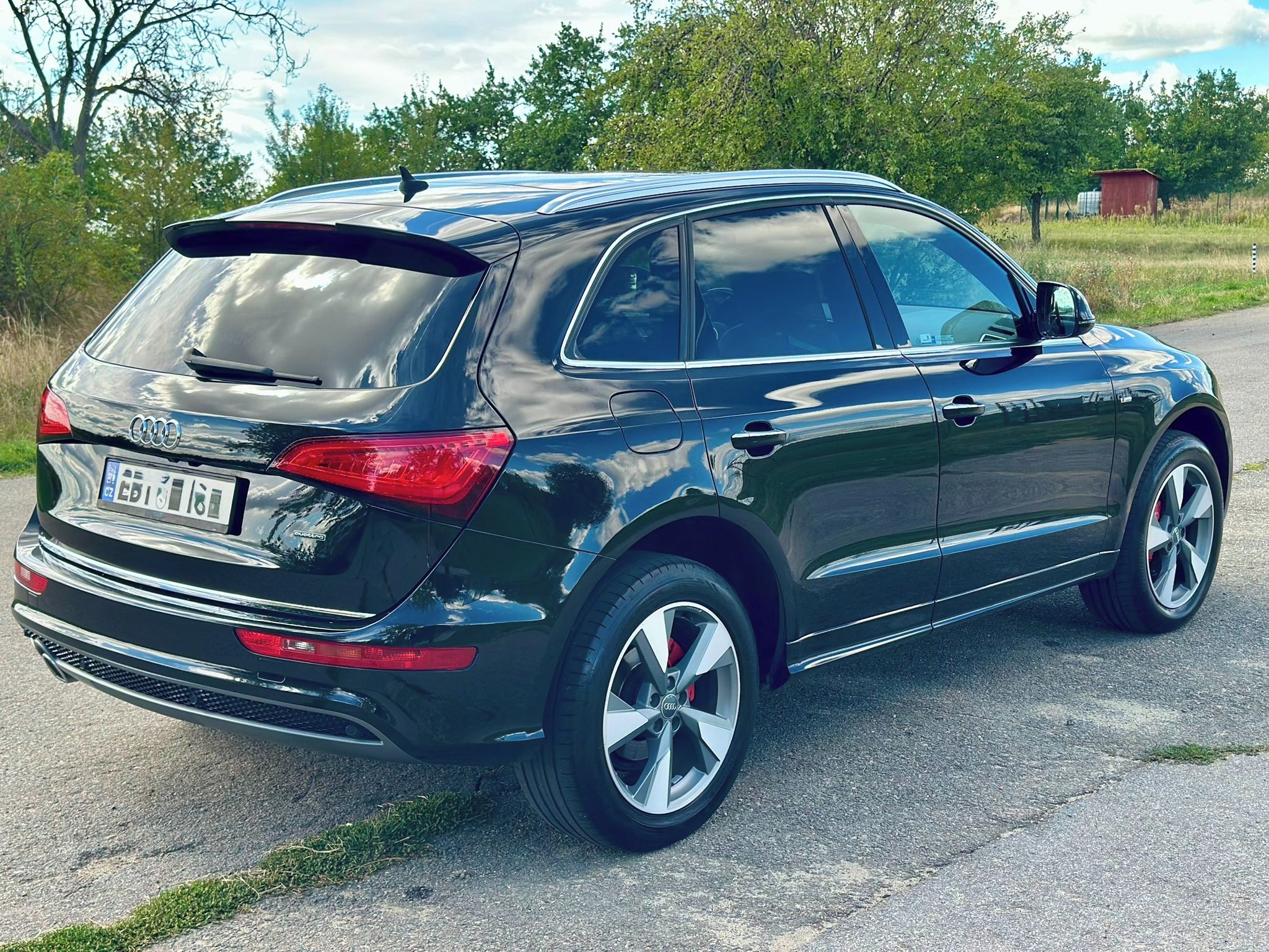 Audi Q5, 2.0TDI 140kW Quattro S-Line ČR - fotka 3
