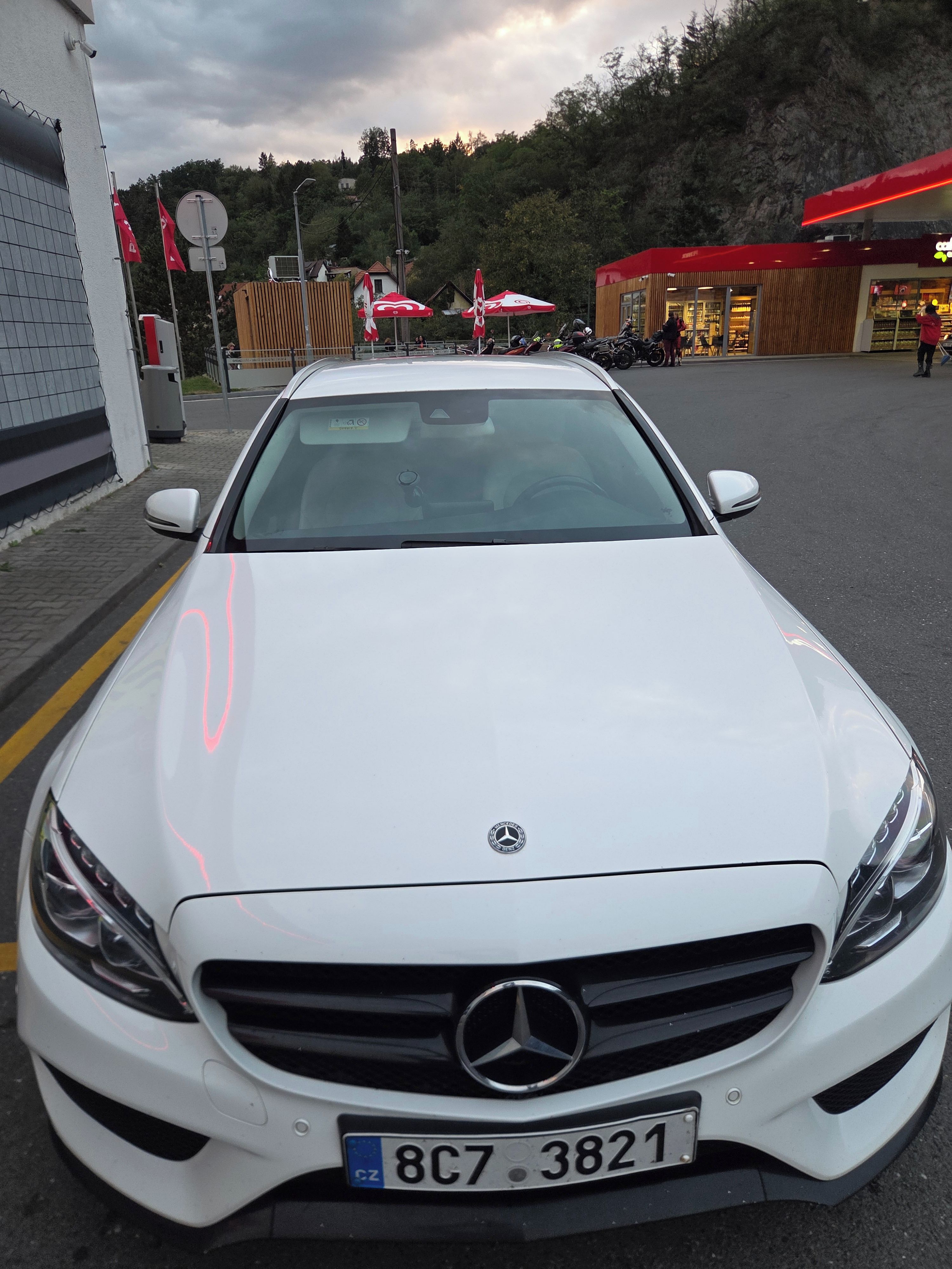 Mercedes-Benz Třídy C, Mercedes C 220 4matic AMG 2018 - fotka 4