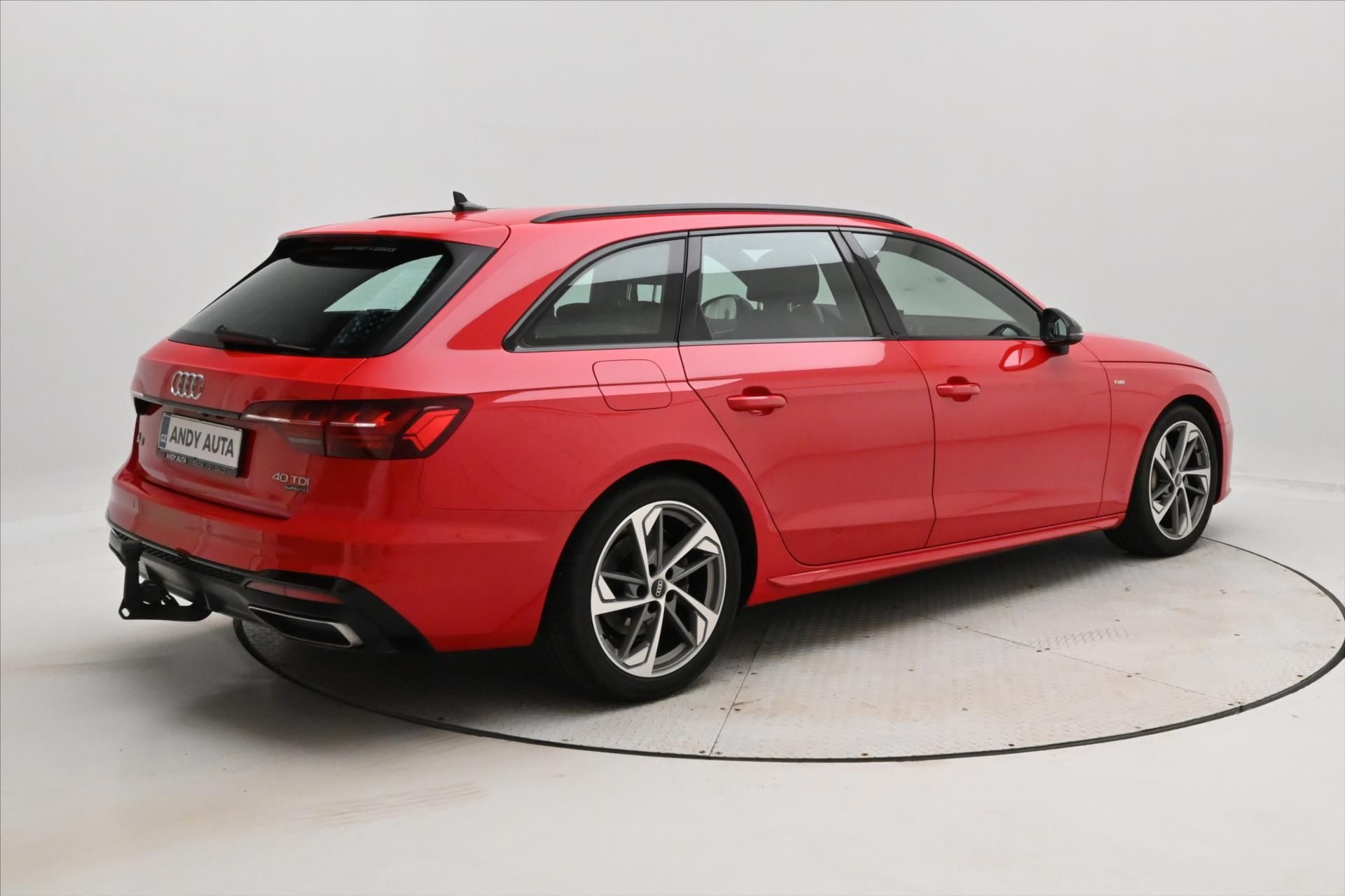 Audi A4, 2,0 40TDI 150kW QUATTRO S-LINE - fotka 5