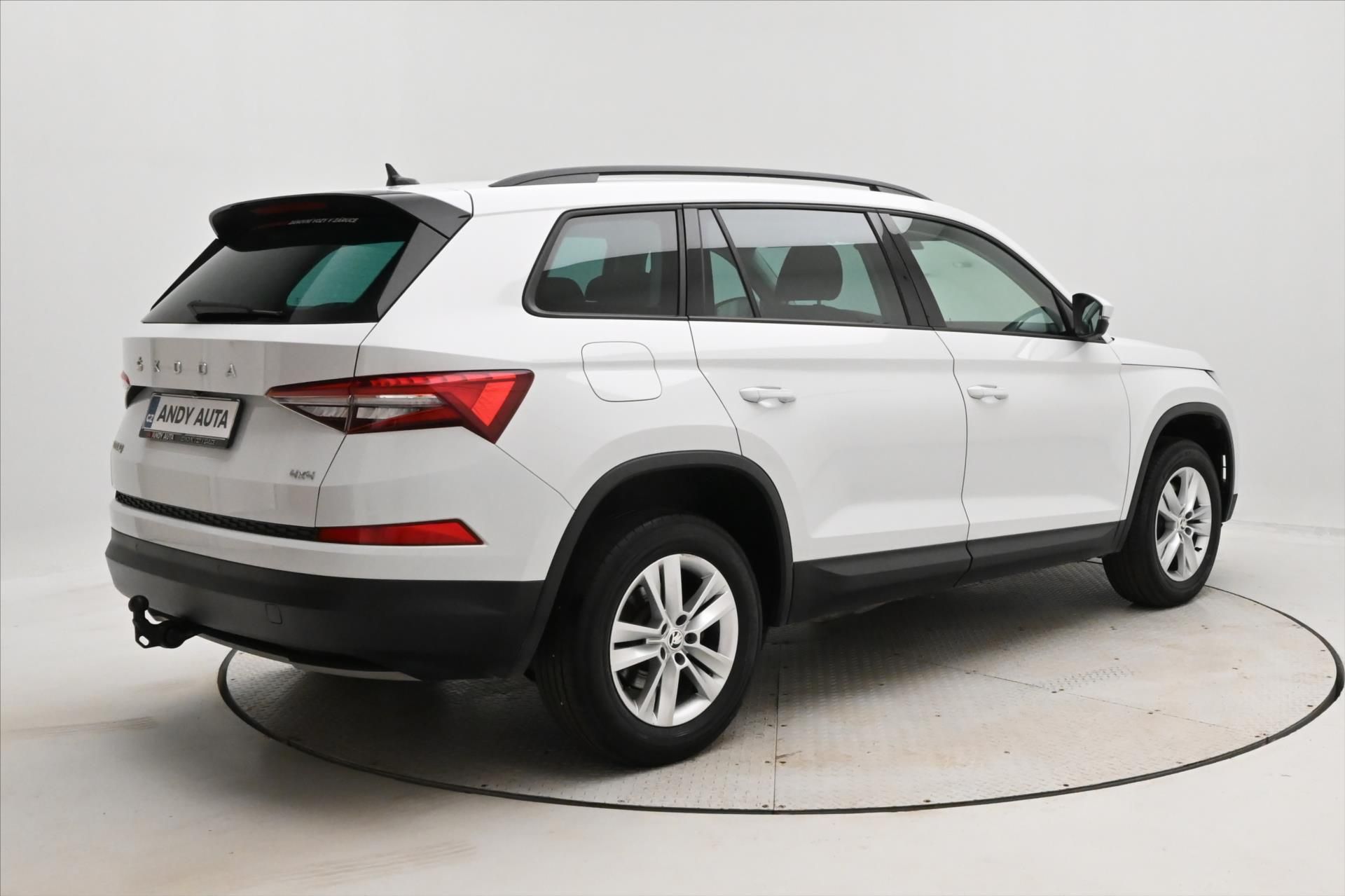 Škoda Kodiaq, 2,0 TDI 110kW DSG 4x4 TAŽNÉ Zá - fotka 5