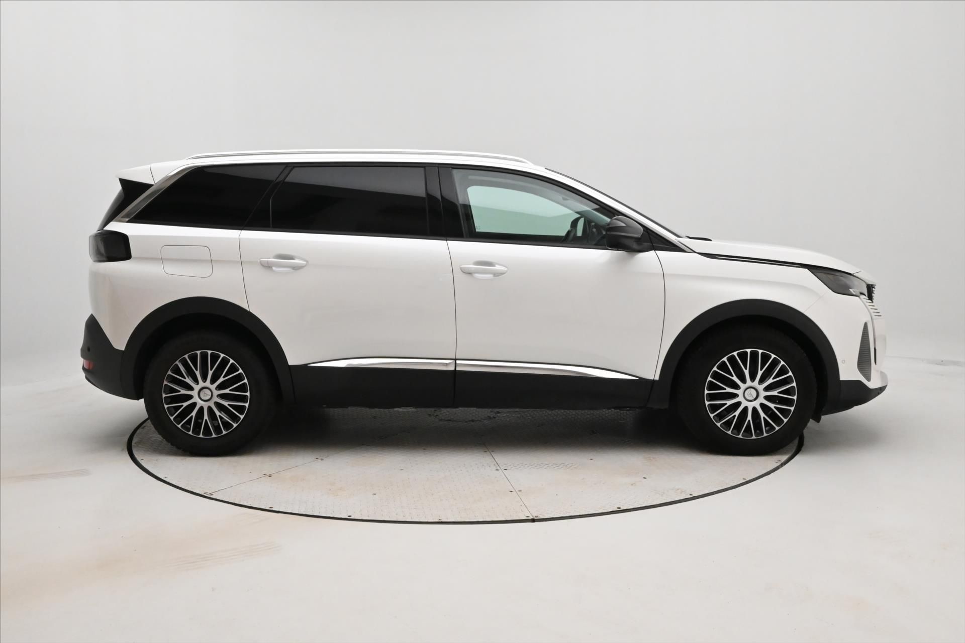 Peugeot 5008, 1,5 HDI 96 kW EAT8 7Míst ALLUR - fotka 4