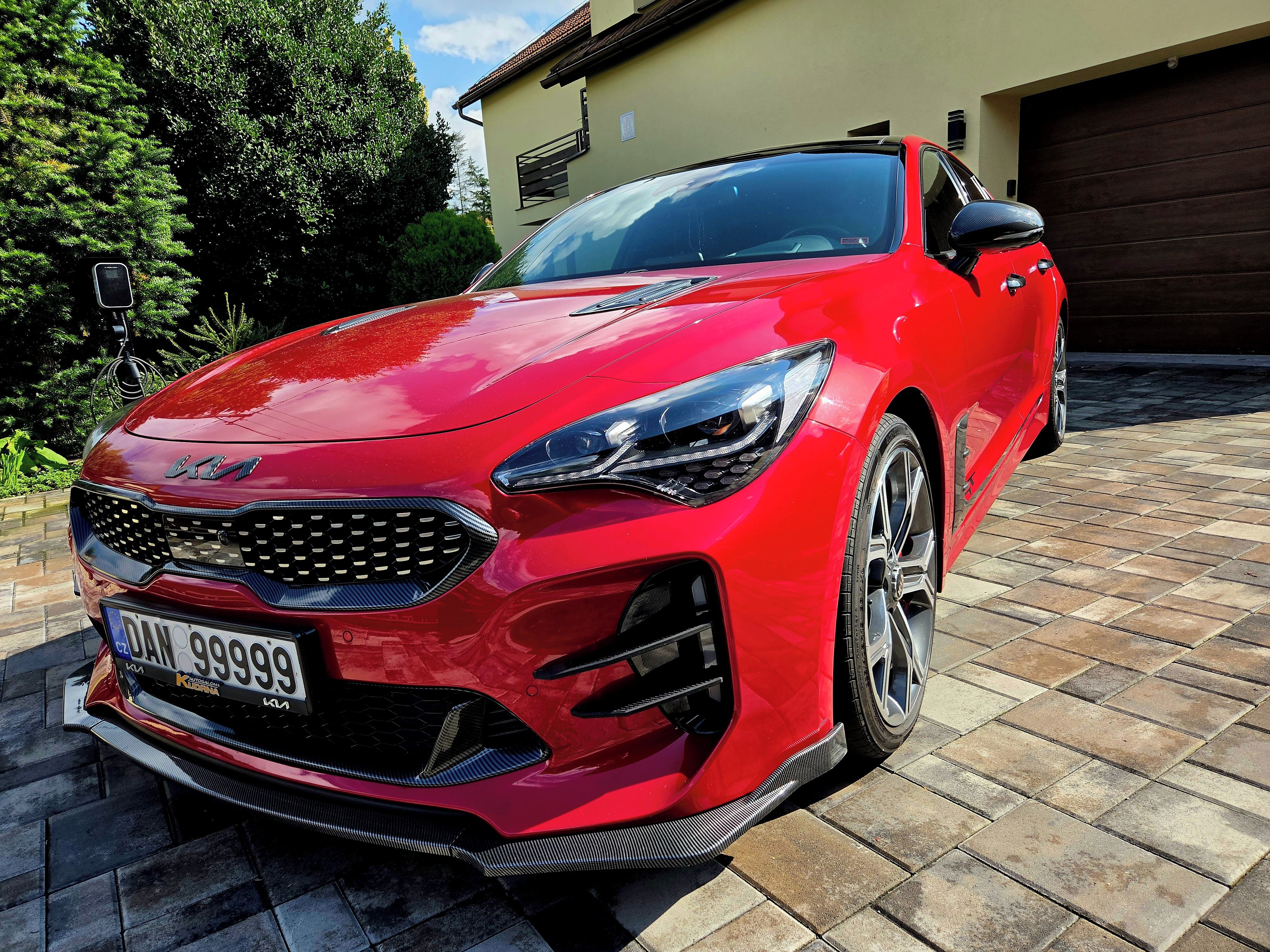 Kia Stinger, GT 3,3 T-GDI 4WD 269kW - fotka 3