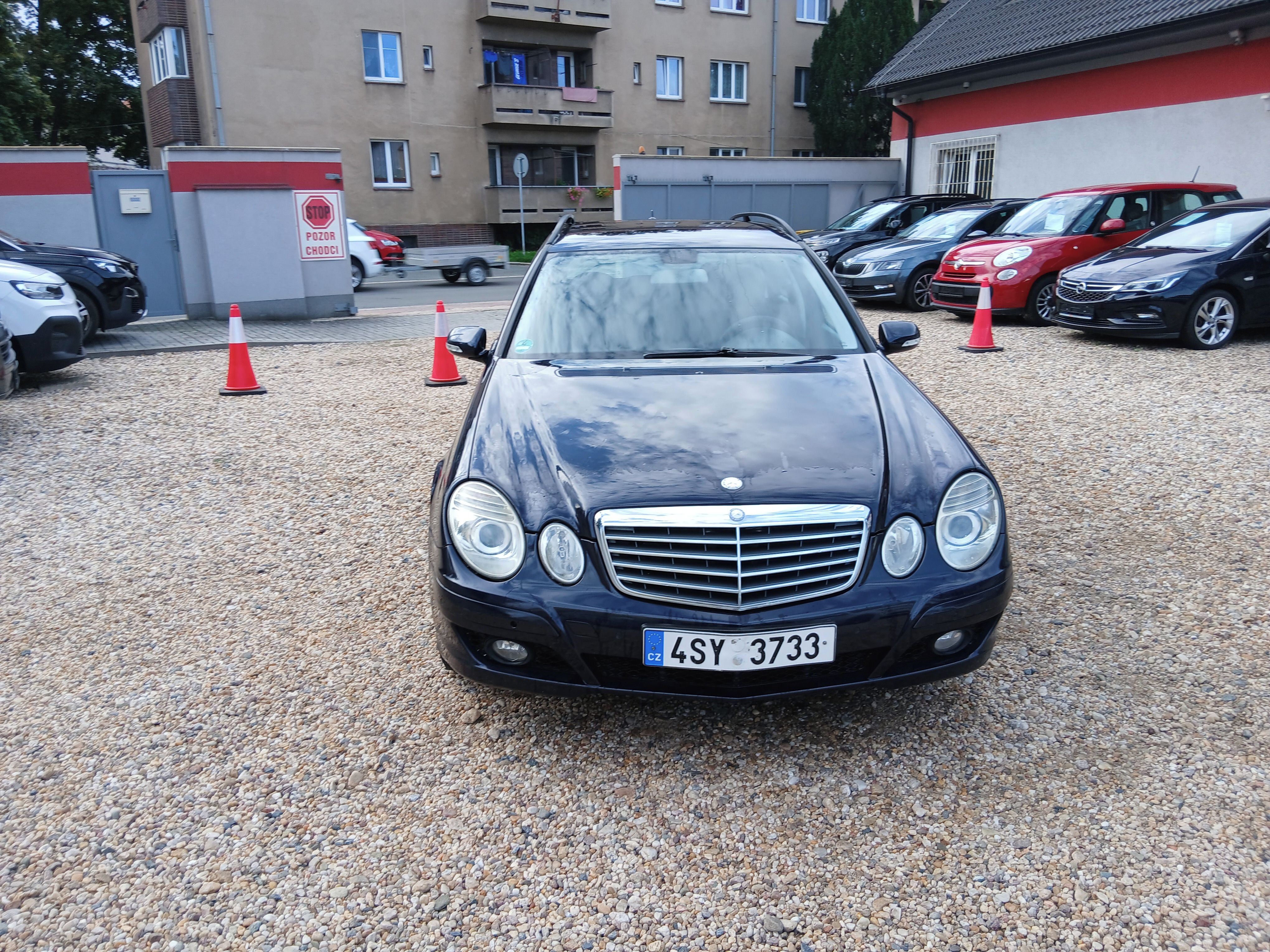 Mercedes-Benz Třídy E, E 220CDi 125KW Tažné, Klima - fotka 2