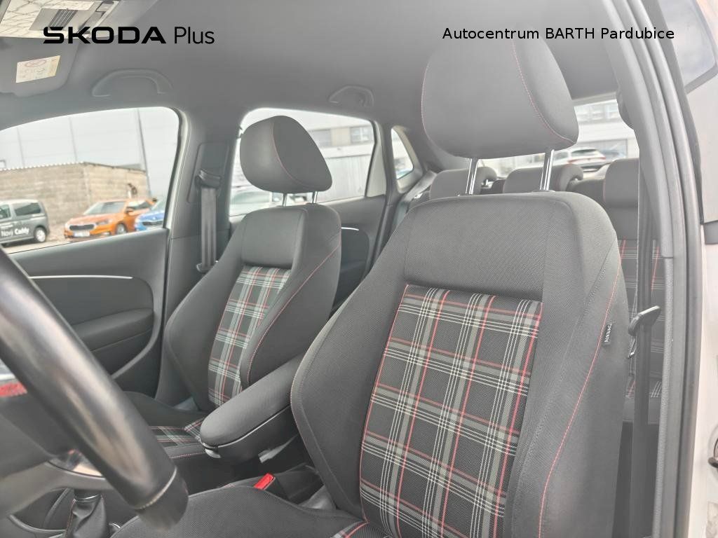 Volkswagen Polo, GTI / 1,8 TSI / 141 kW / 6MP - fotka 6