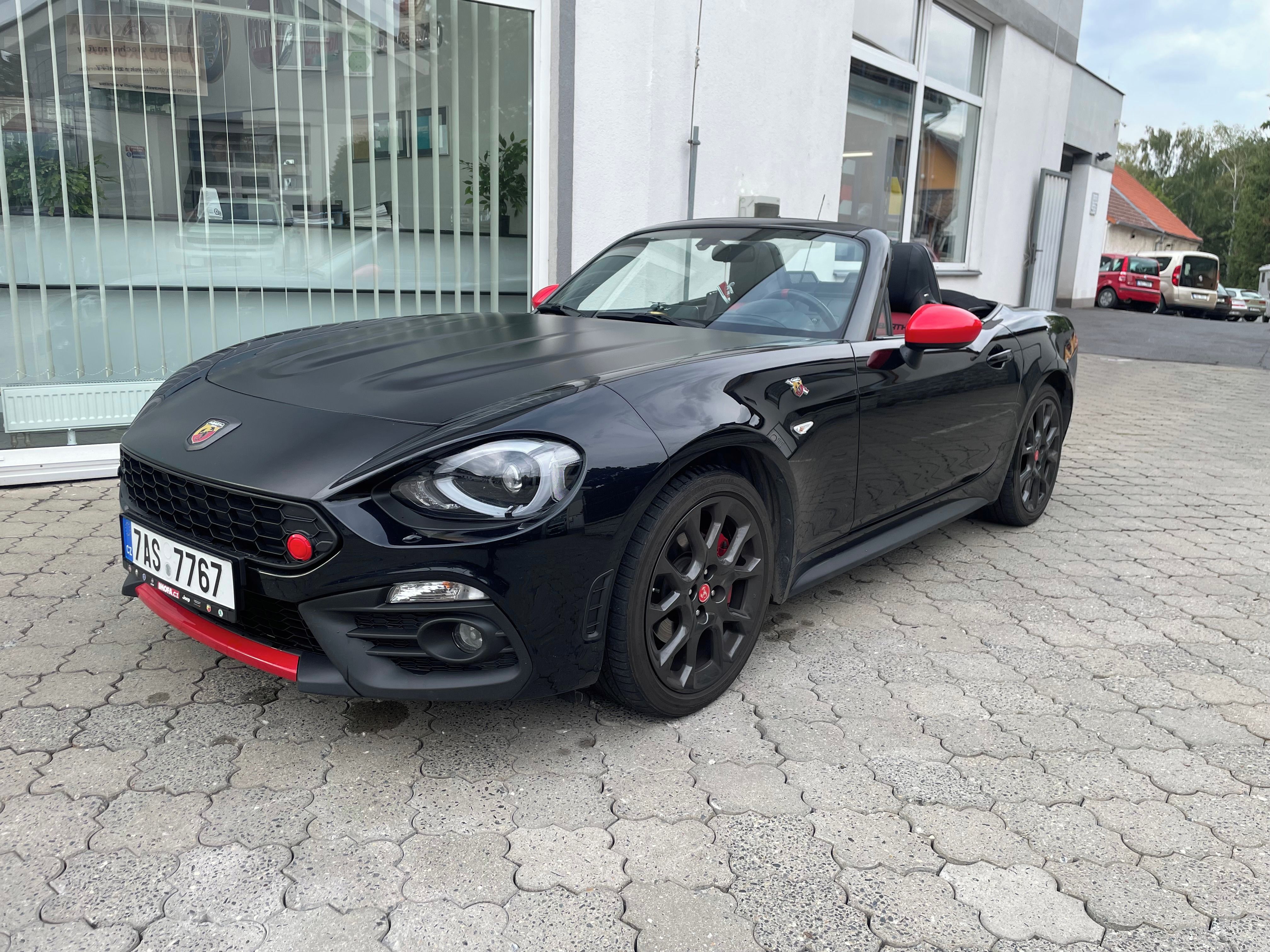 Abarth 124 Spider, 1.4 Multiair 170k AT - fotka 3