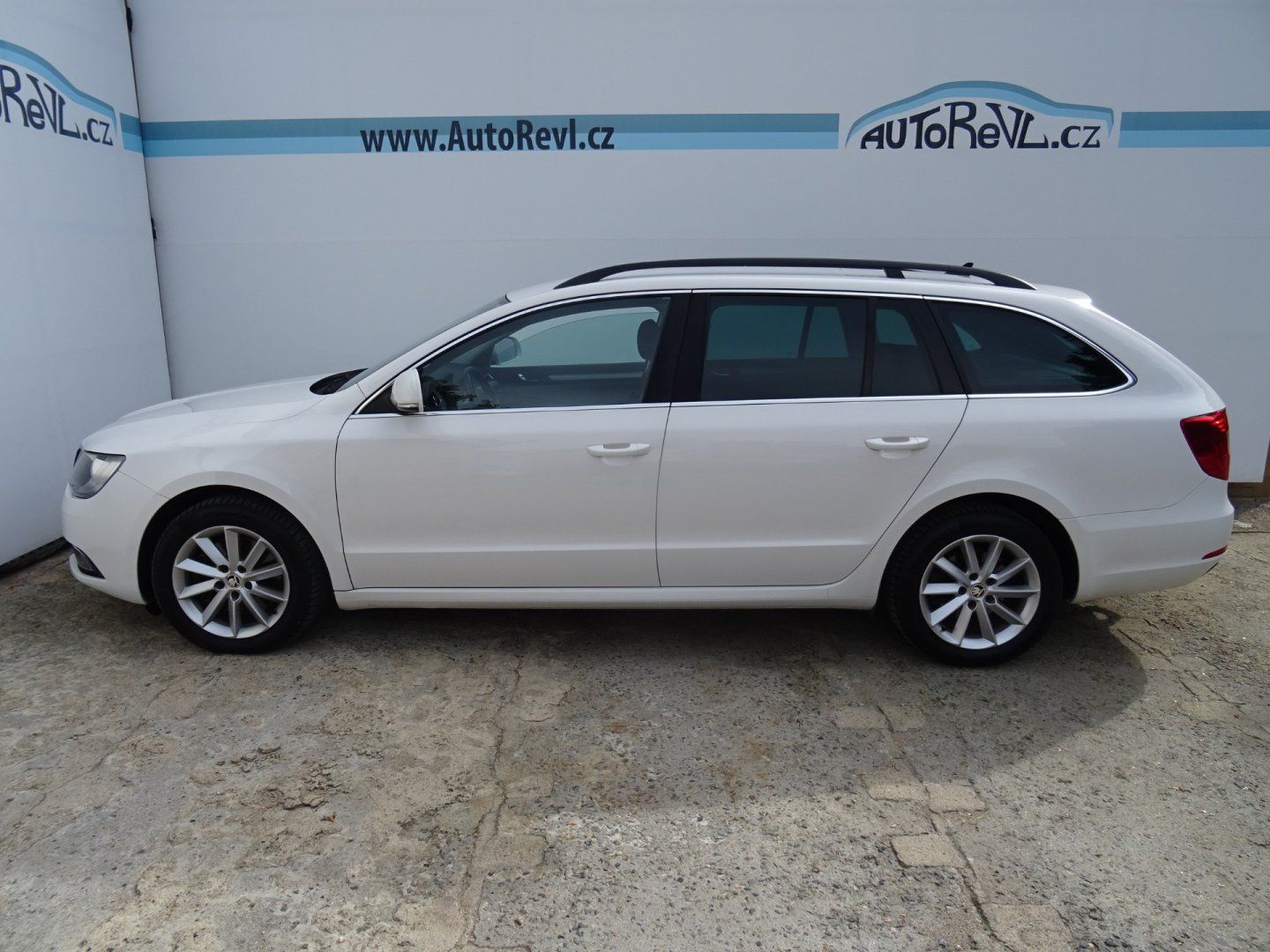 Škoda Superb, 2.0TDi,103kW,1maj,S.kni,navi - fotka 6