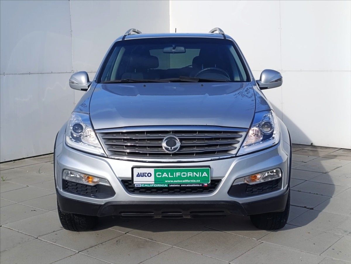 SsangYong Rexton, 2,0 RX200 7MÍST TEMPOMAT - fotka 3