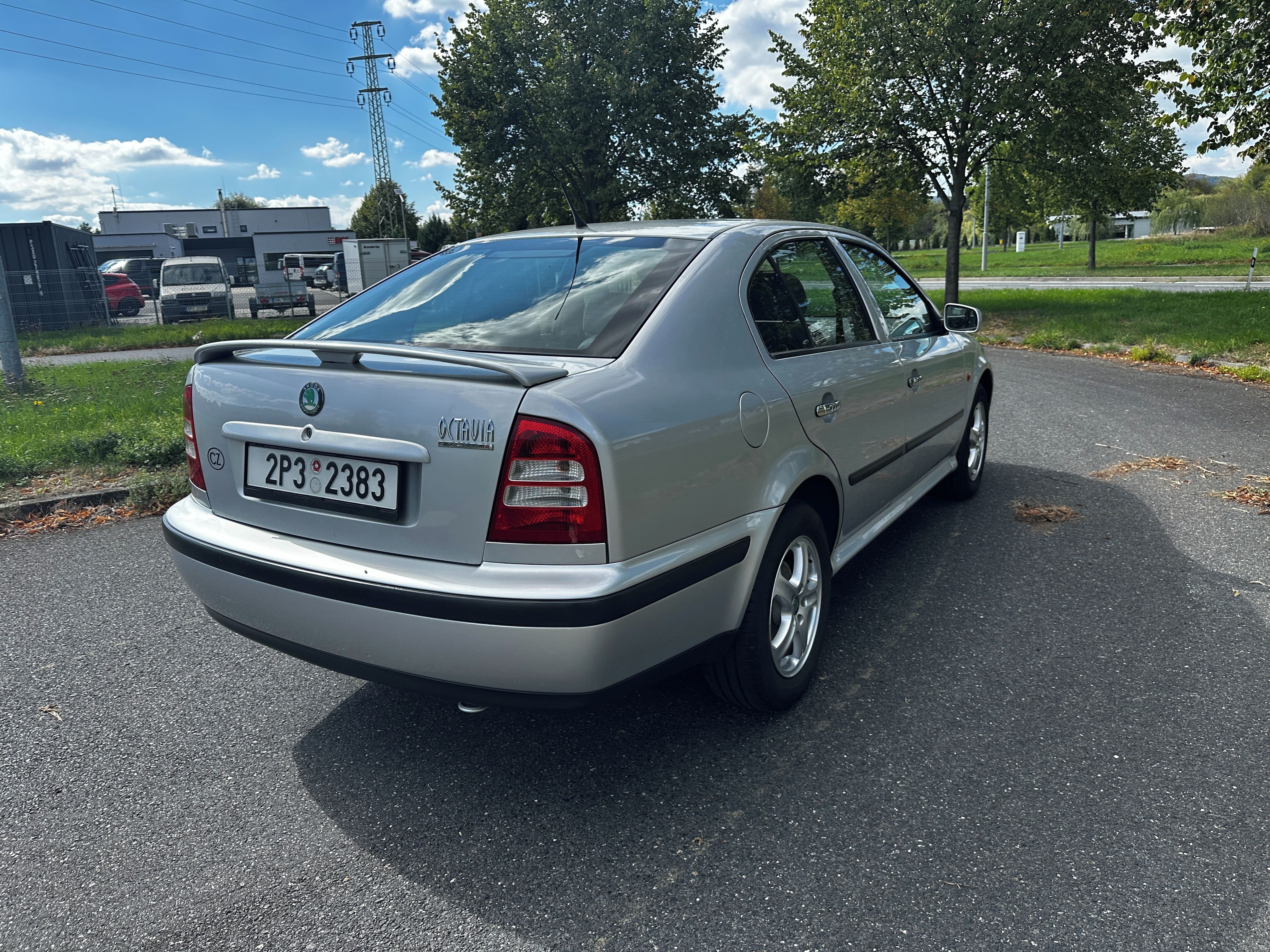 Škoda Octavia, 1.6 MPi - fotka 5