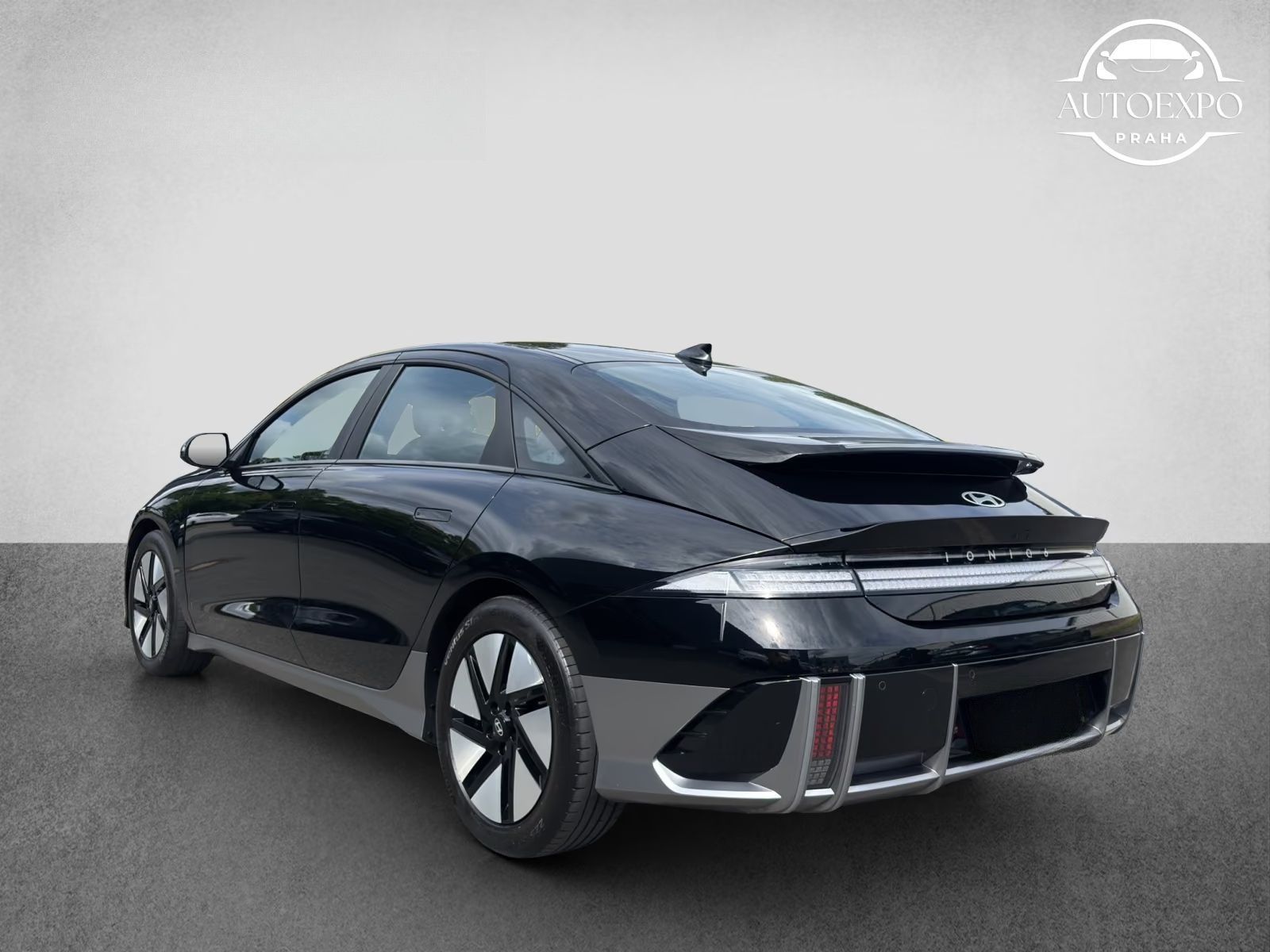 Hyundai Ioniq 6, Elektro 53,0 kWh - fotka 4