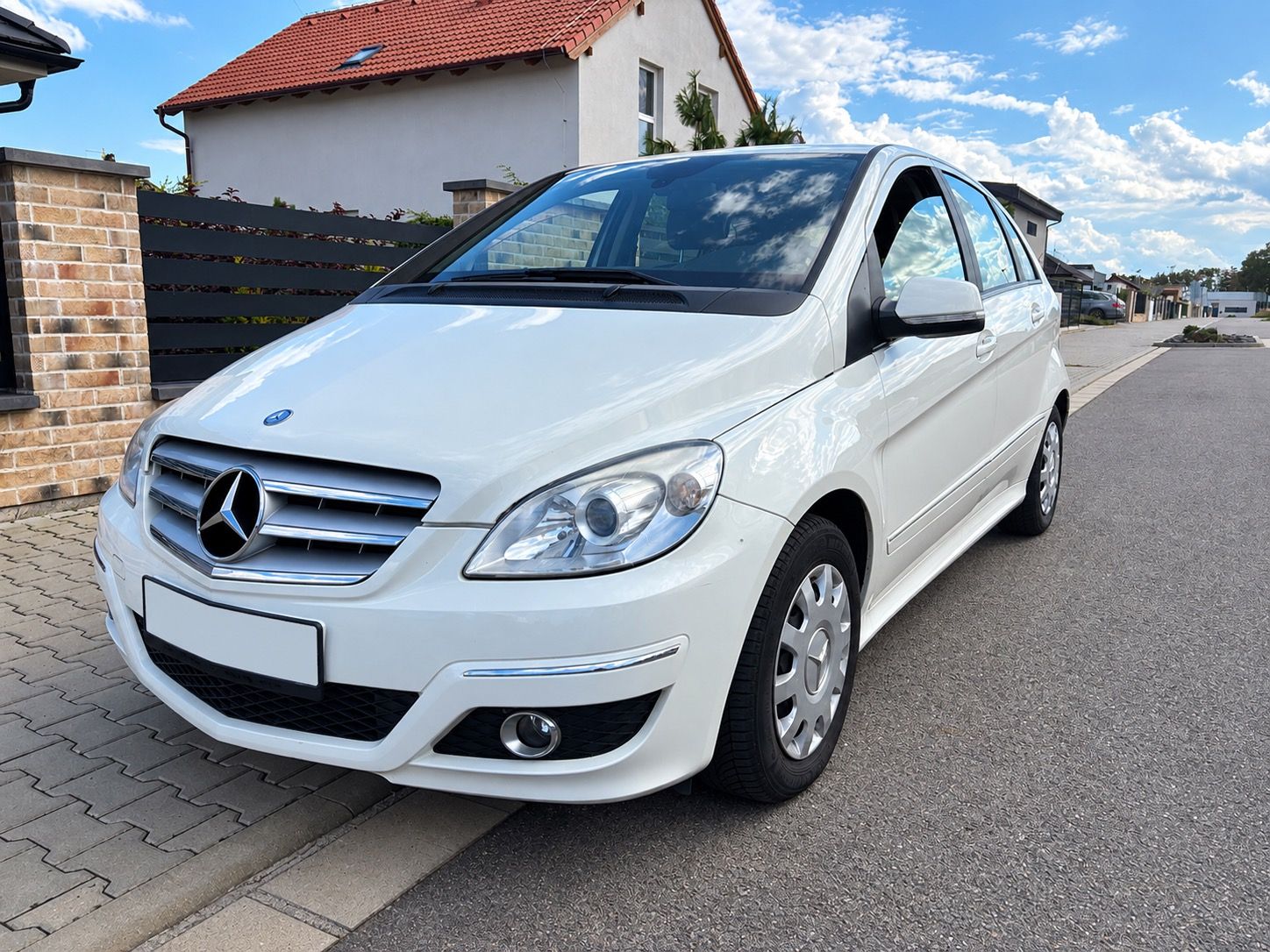 Mercedes-Benz Třídy B, Mercedes-Benz B 160 AUTOMAT