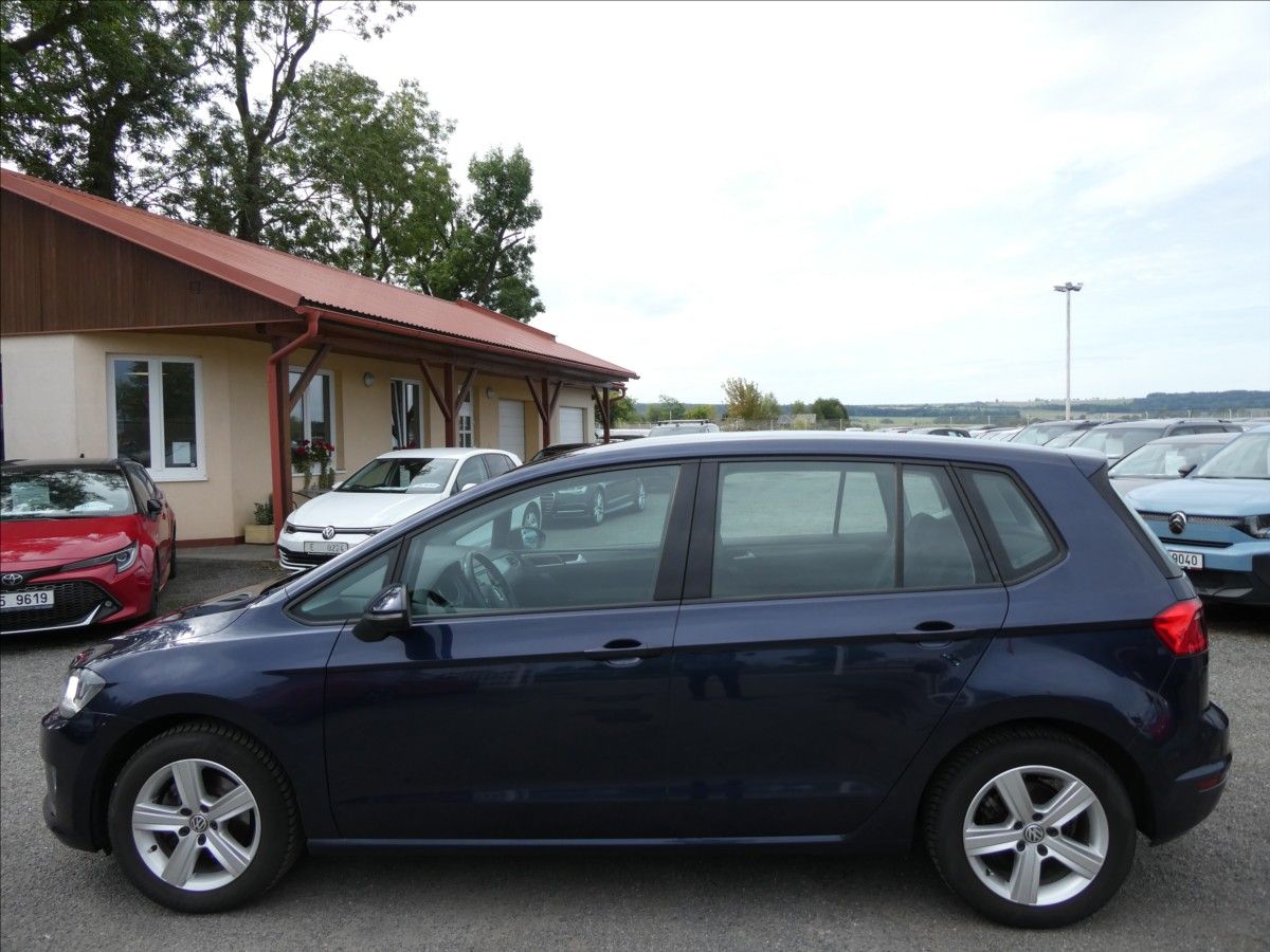 Volkswagen Golf Sportsvan, 1,6 TDi 81kW 1.MAJITEL,servisk - fotka 6