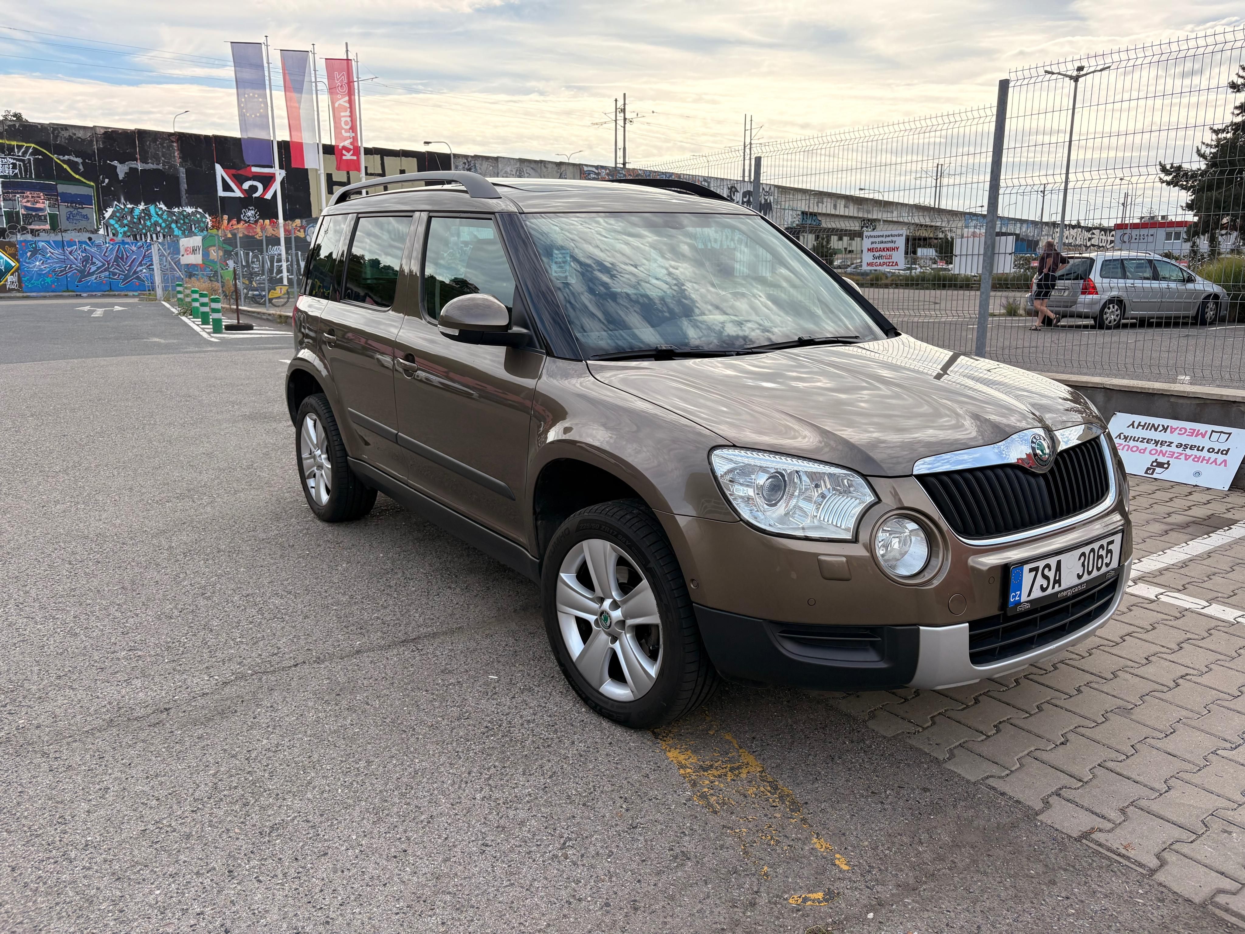 Škoda Yeti, Panorama, tažné, xenony, TOP! - fotka 2