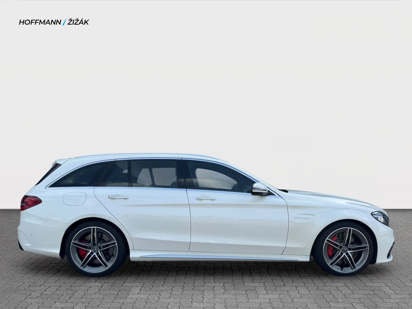 Mercedes-Benz Třídy C, 63s AMG - fotka 4