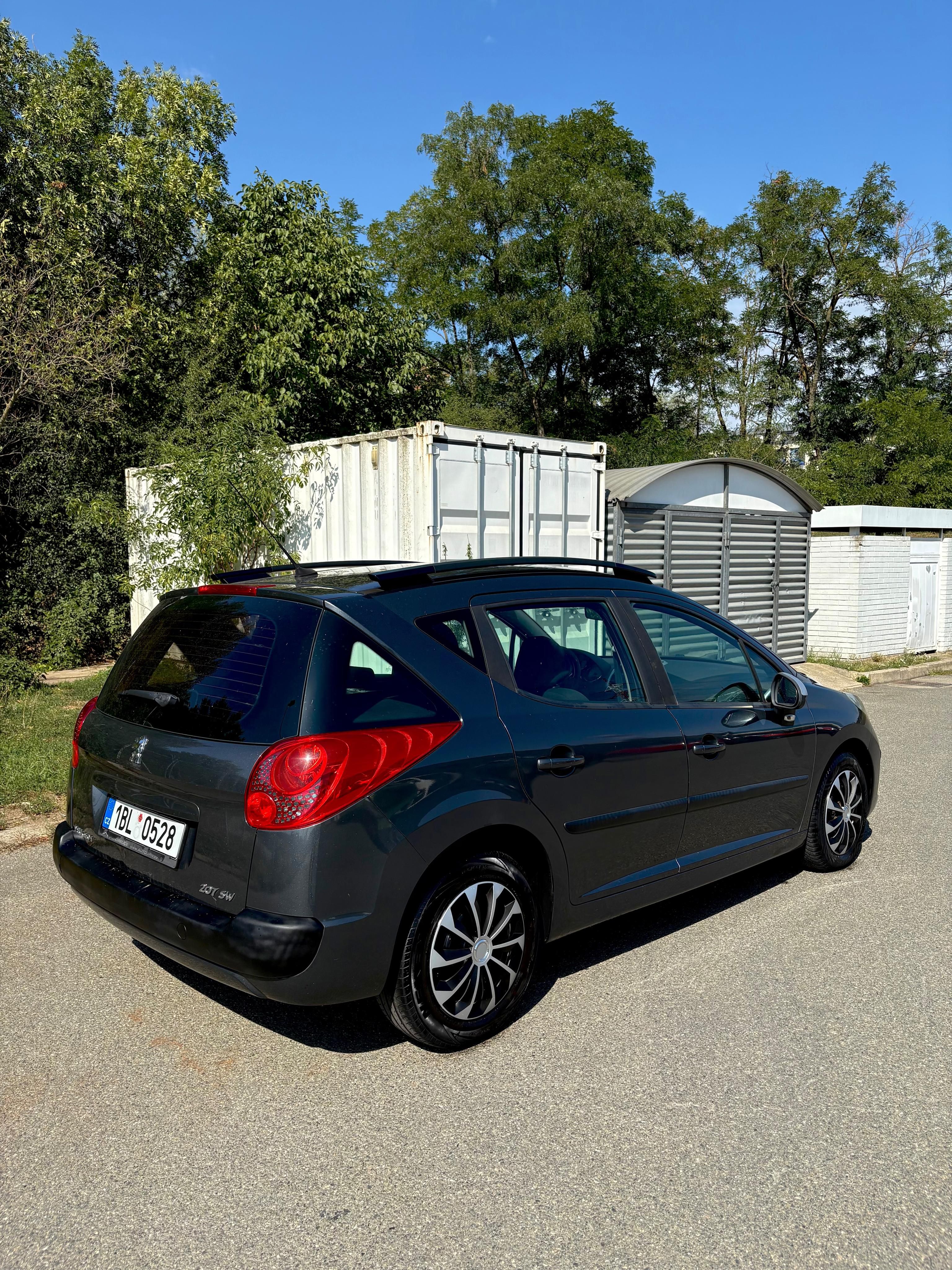 Peugeot 207, 1.6HDi 66kW SW+ZACHOVALÉ - fotka 3