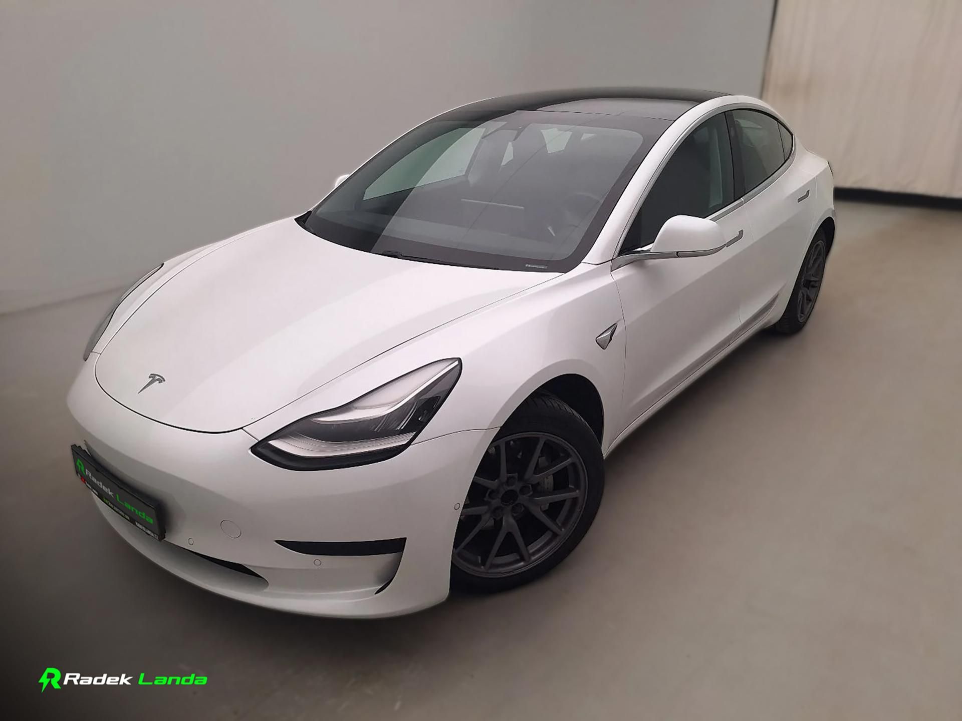 Tesla Model 3, Standard Range Plus | 225 kW - fotka 3