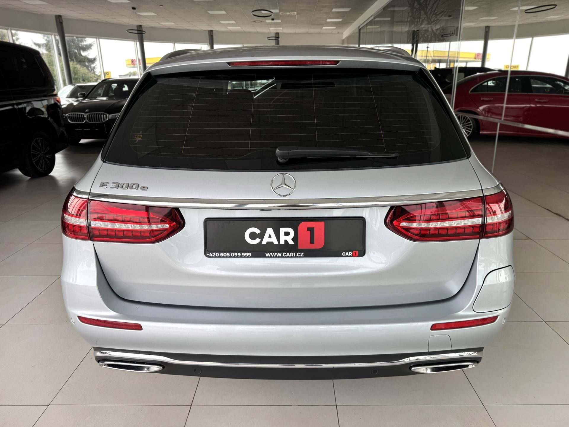 Mercedes-Benz Třídy E, 300e 235kW*Webasto*Tažné*DPH - fotka 6