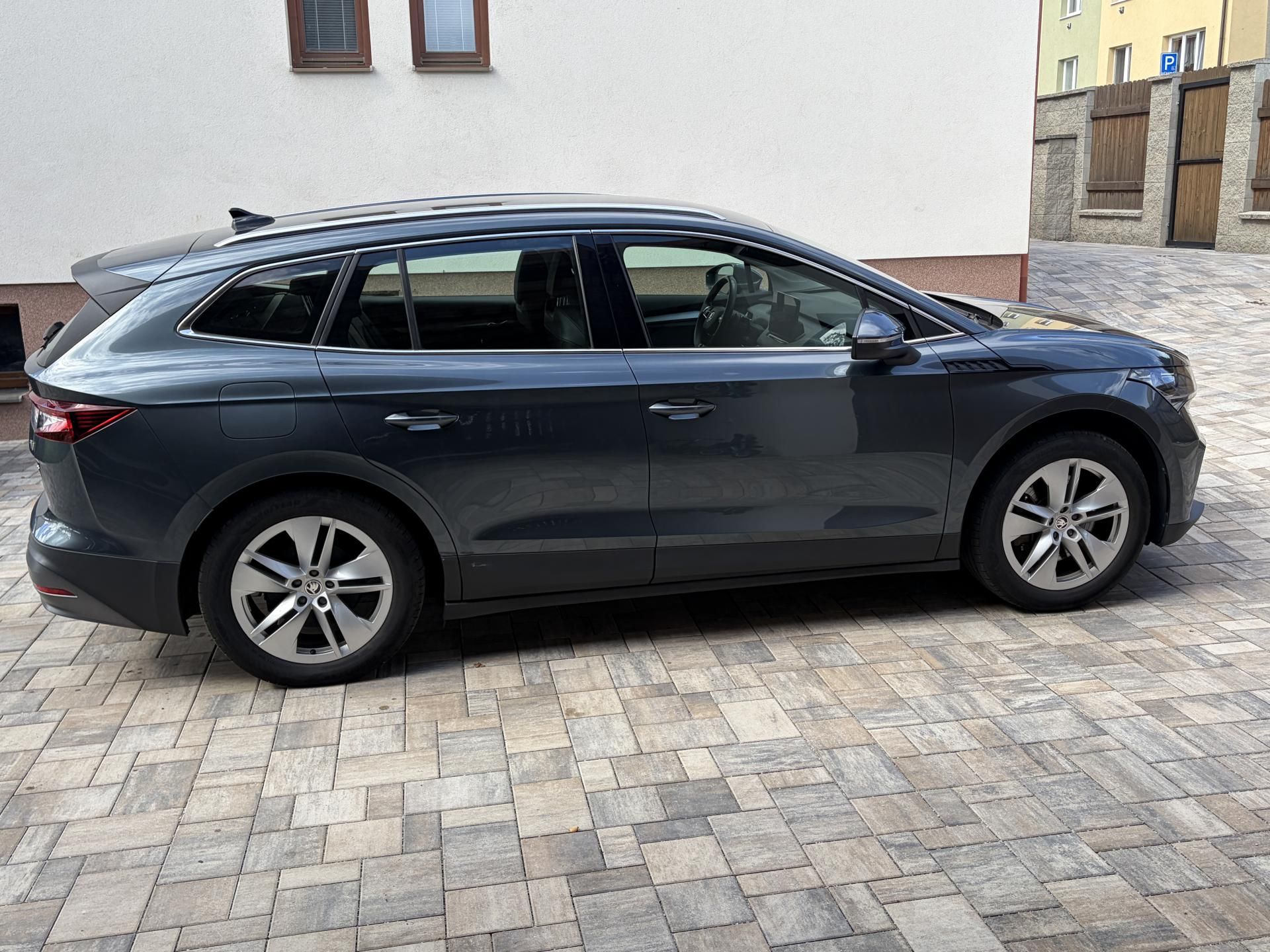 Škoda Enyaq, 80, SOH 92%, tazne, Matrix - fotka 4