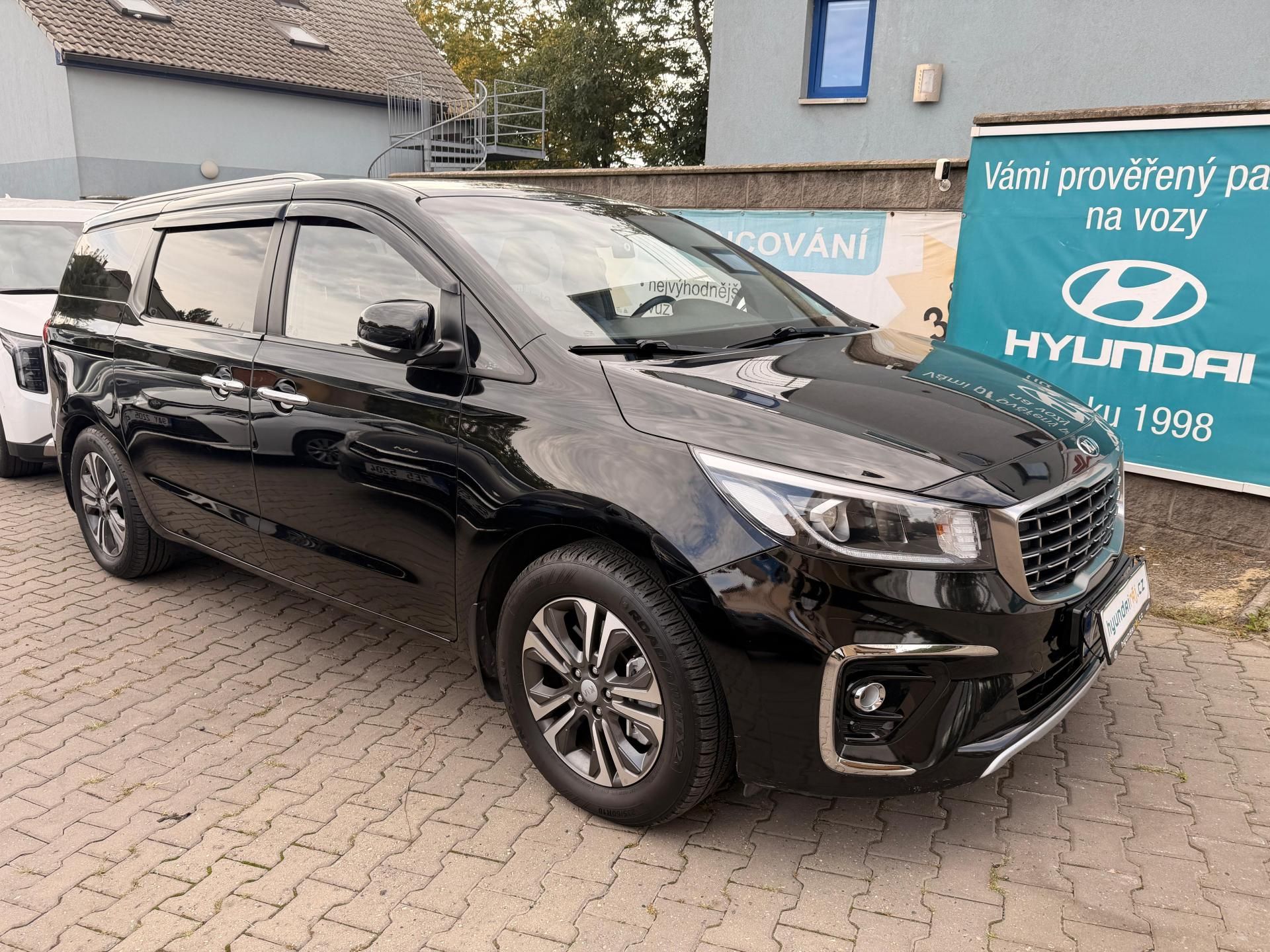 Kia Carnival - fotka 4