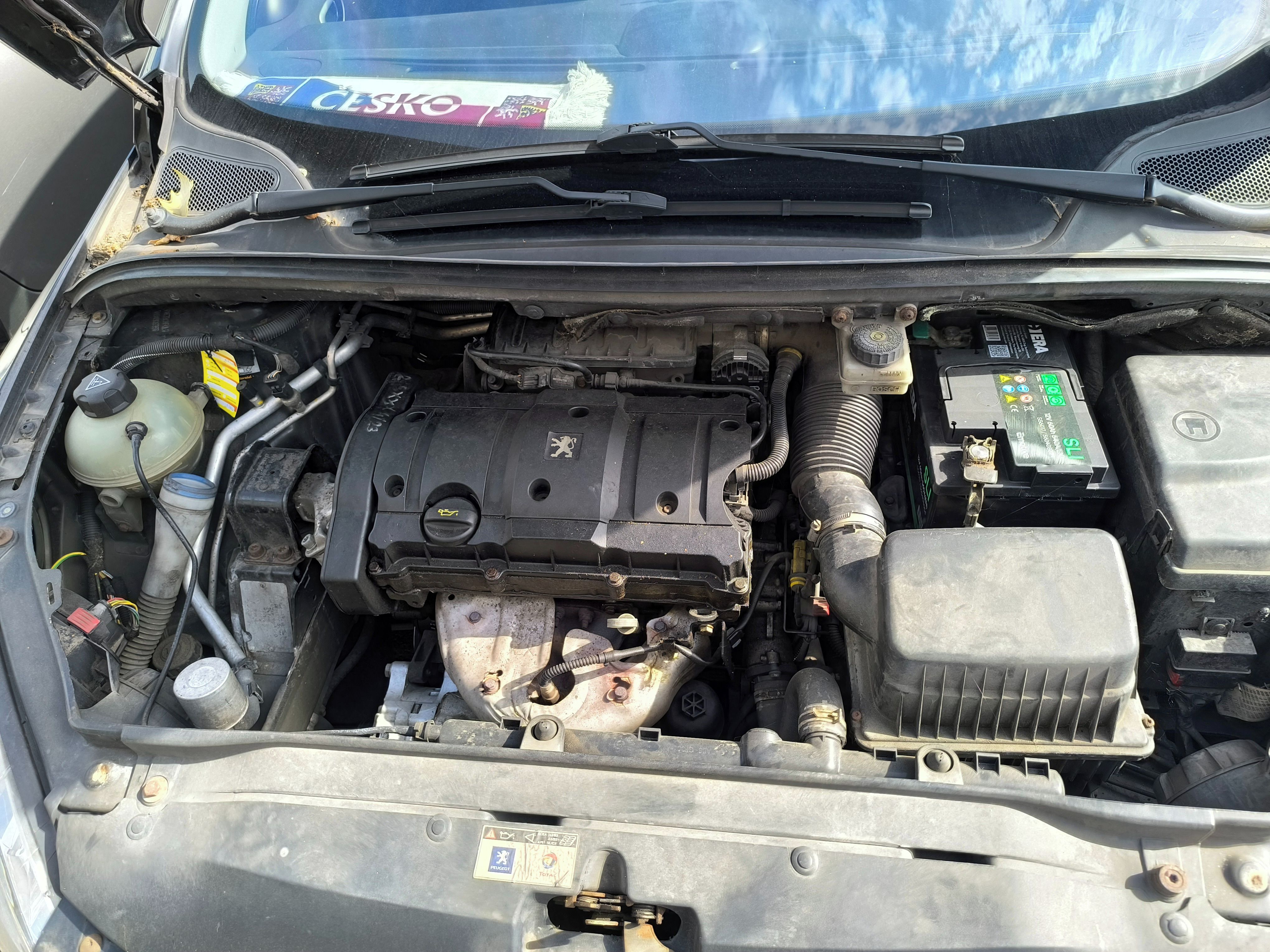 Peugeot 307, 2xpneu, nová baterie - fotka 5