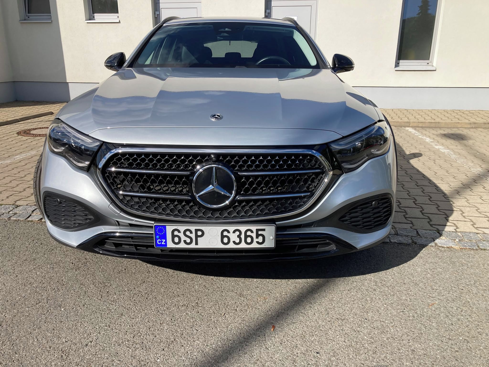 Mercedes-Benz Třídy E, 220 D 145 kW 4M ALLTERRAIN - fotka 2