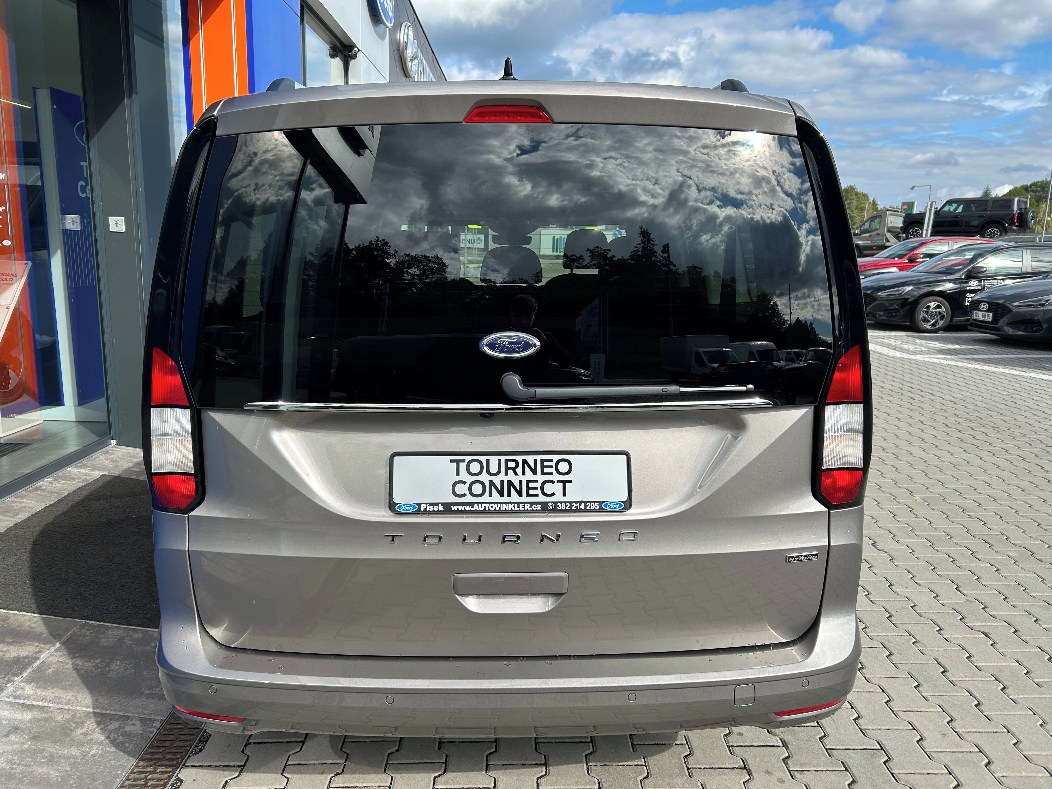 Ford Tourneo Connect, 1.5 Ecoboost 110kW AT Titanium - fotka 5
