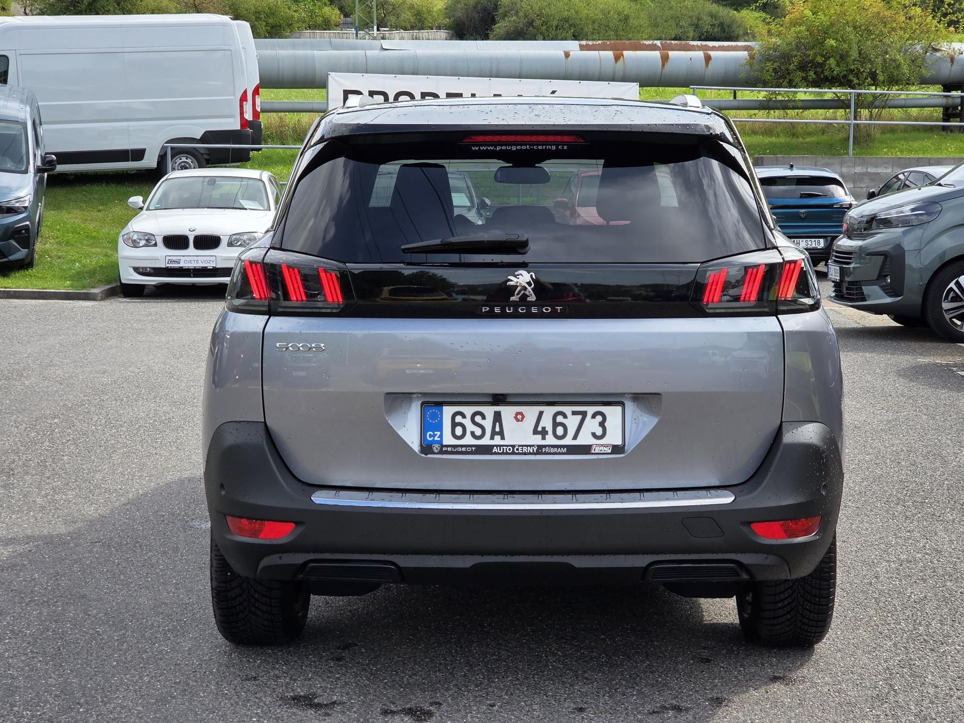 Peugeot 5008, 1.2 PT 130 ALLURE PACK EAT8 - fotka 4