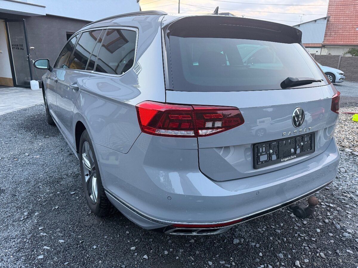 Volkswagen Passat, B8.5 R-LINE 2.0TDI 110KW cockp - fotka 3