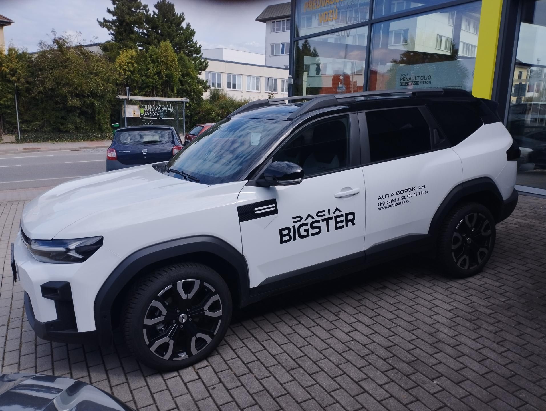 Dacia Bigster, Journey hybrid 155