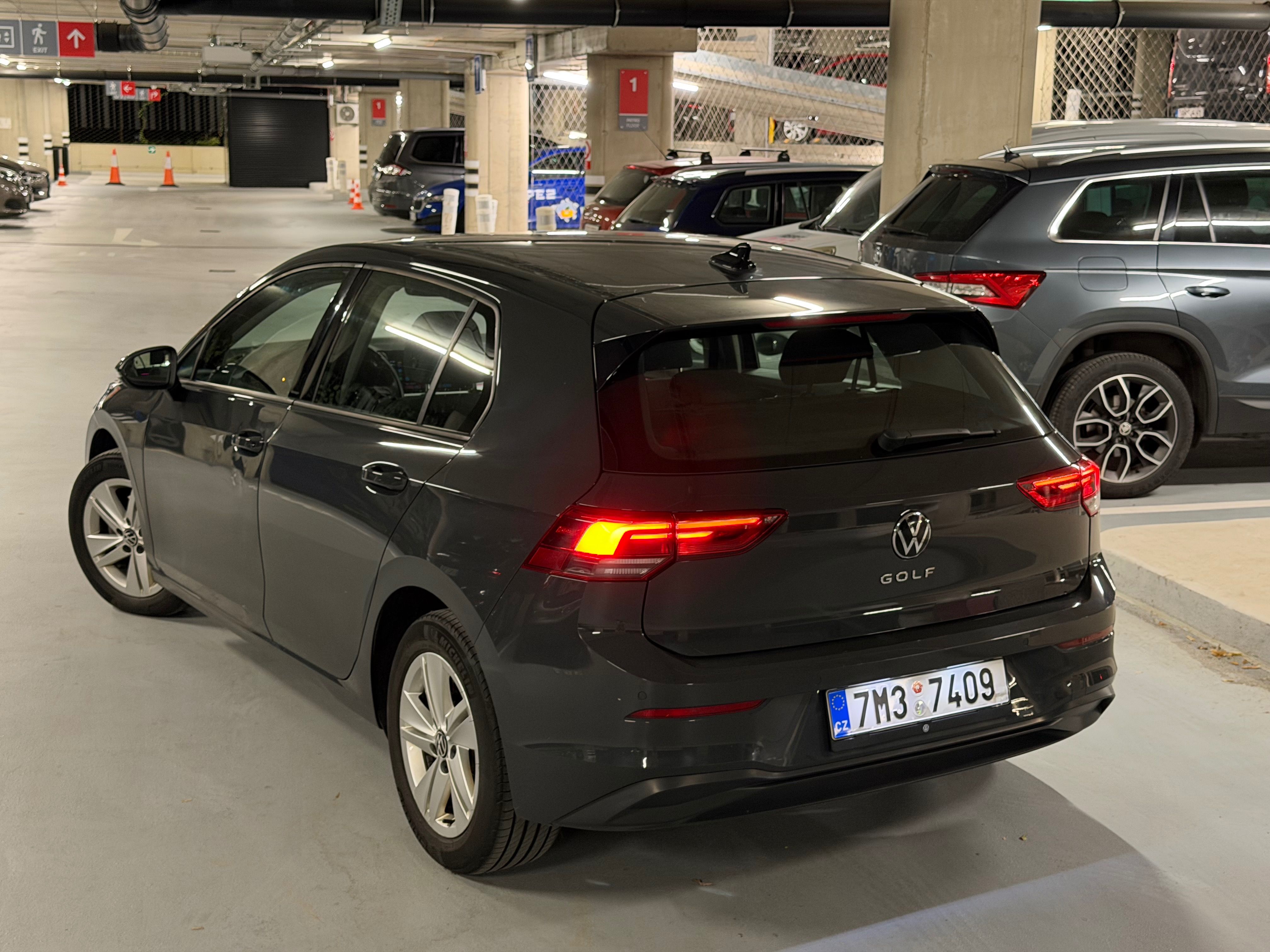 Volkswagen Golf, Golf VIII 1.0 TSI 81Kw Man - fotka 2