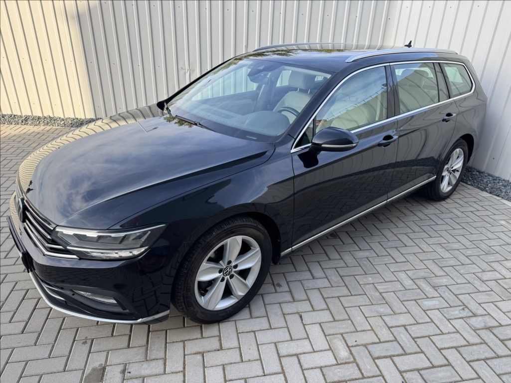 Volkswagen Passat, 2,0 TDI DSG ELEGANCE 1.maj. ČR - fotka 5