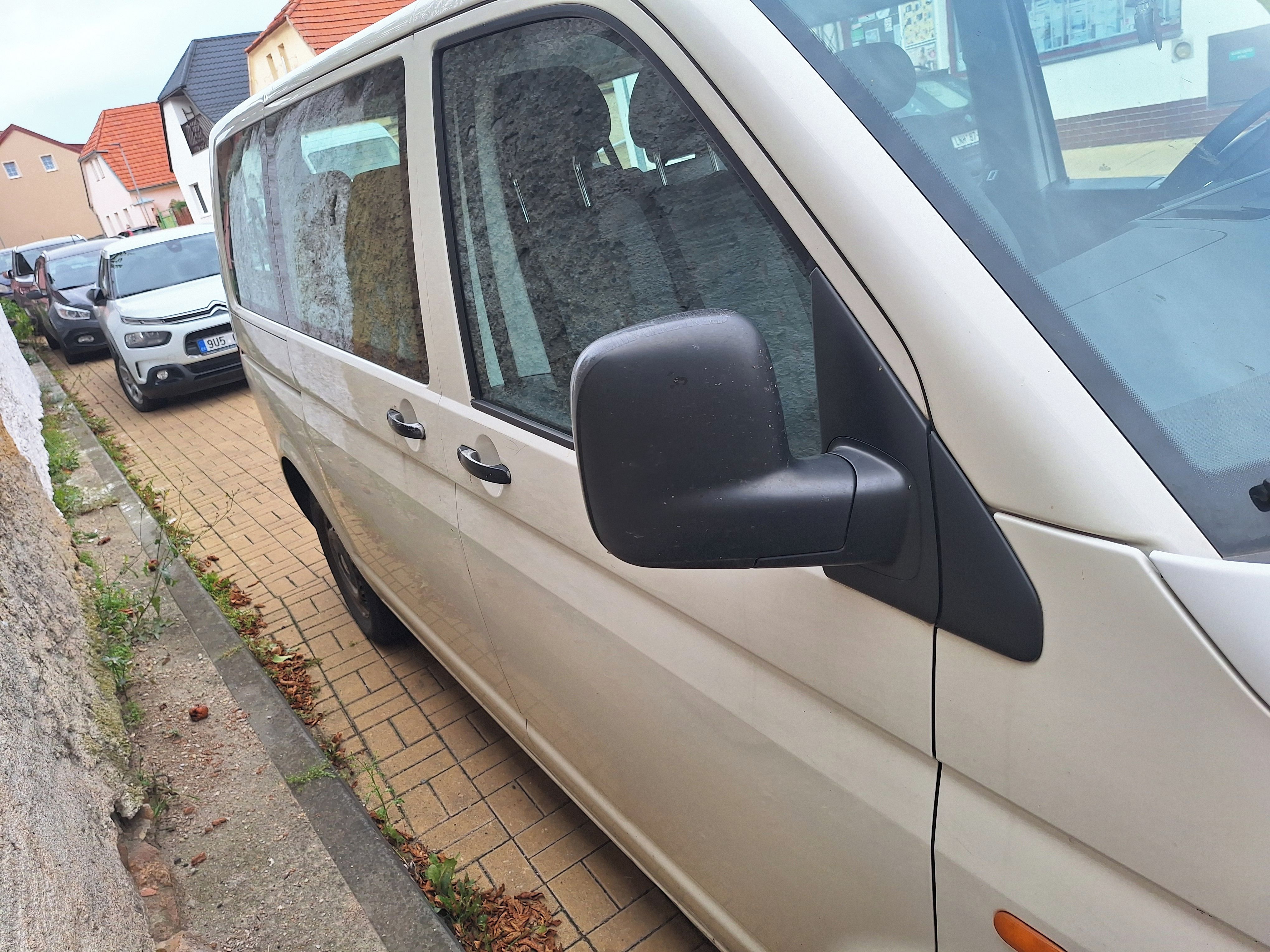 Volkswagen Transporter, Transporter 9 míst, T5 2,5t ta - fotka 6