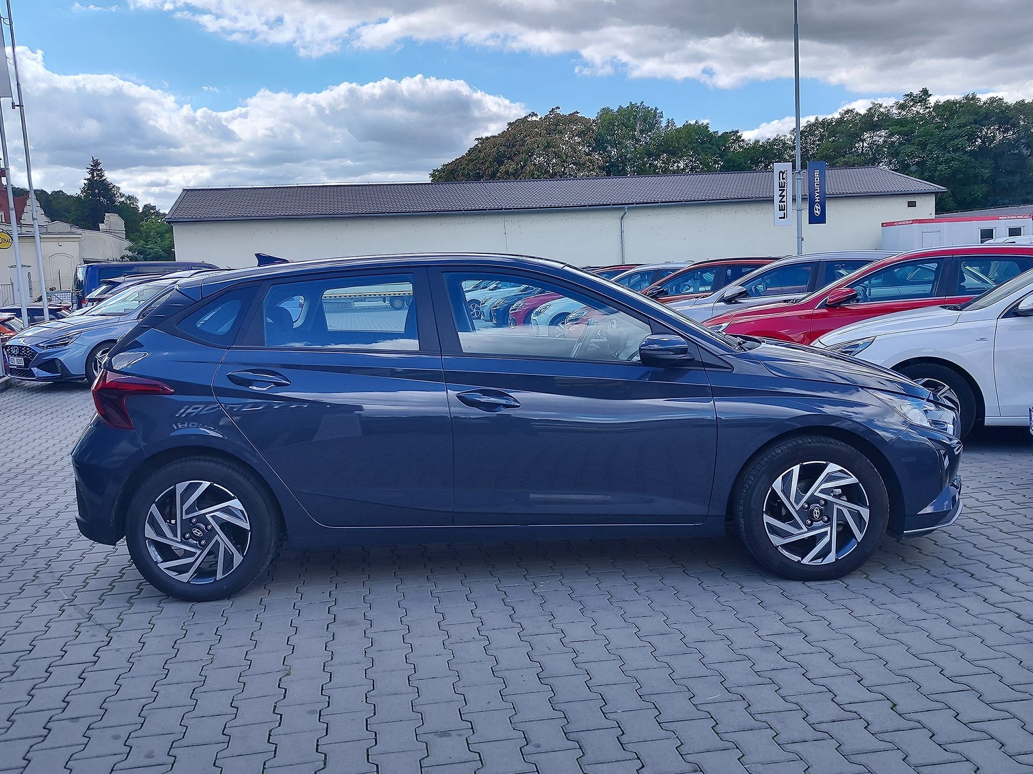 Hyundai i20, 1.2i/57kW Wave - fotka 4