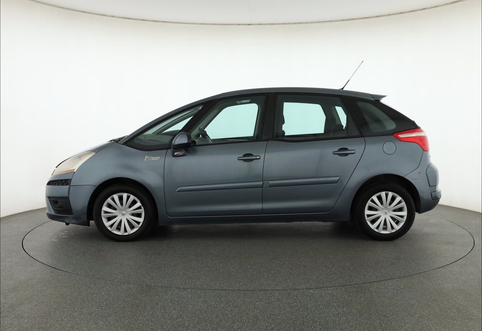 Citroën C4 Picasso, 1.8 i, Automatická klima - fotka 3