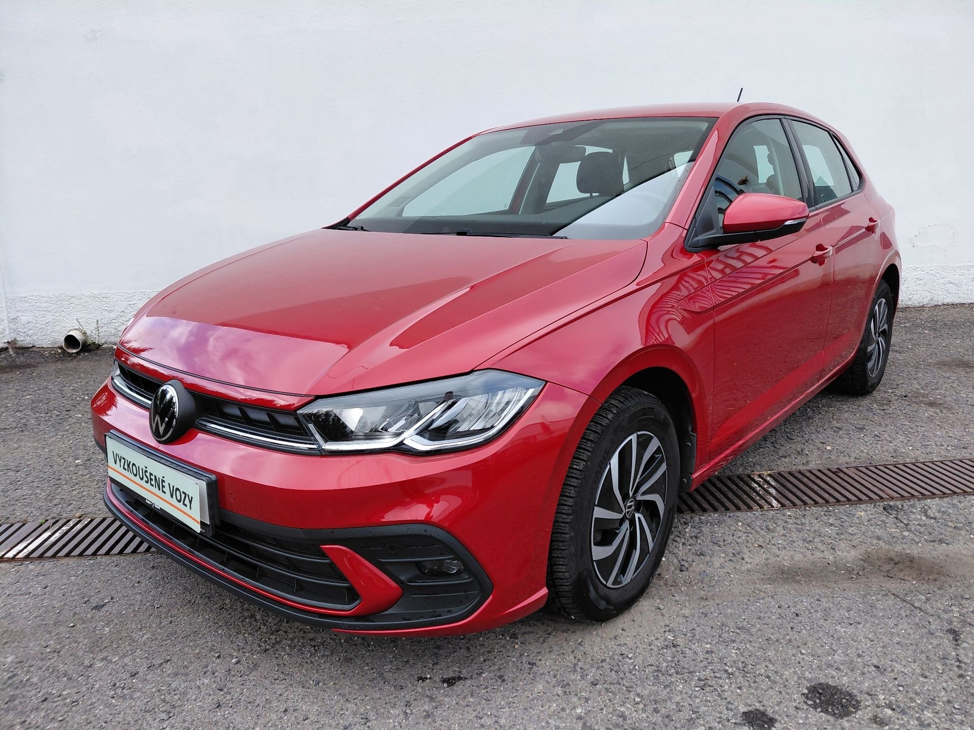 Volkswagen Polo, 1,0 TSI DSG LIFE 70 kW - fotka 6